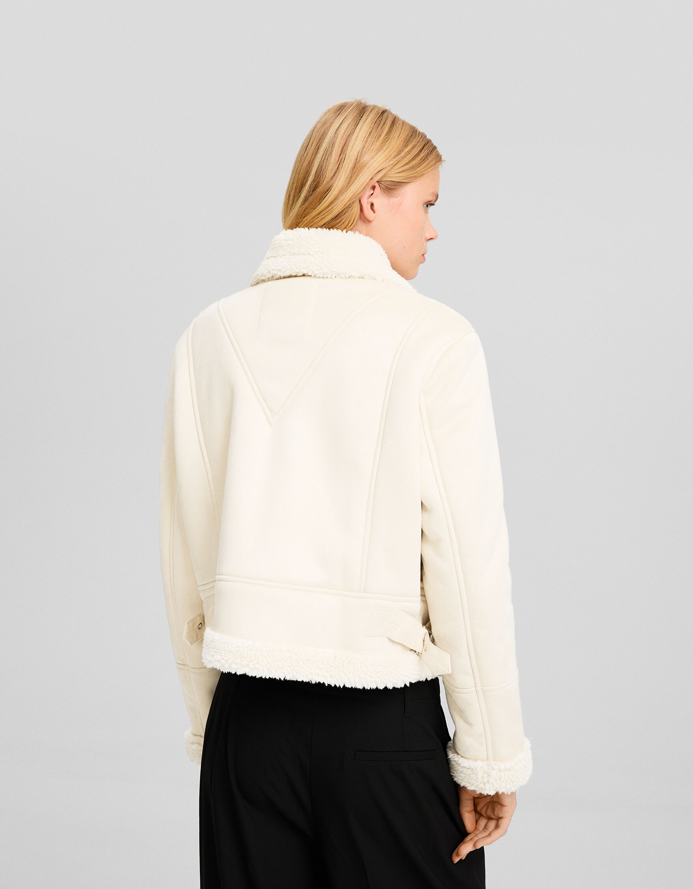 Cazadora doble faz cropped efecto ante