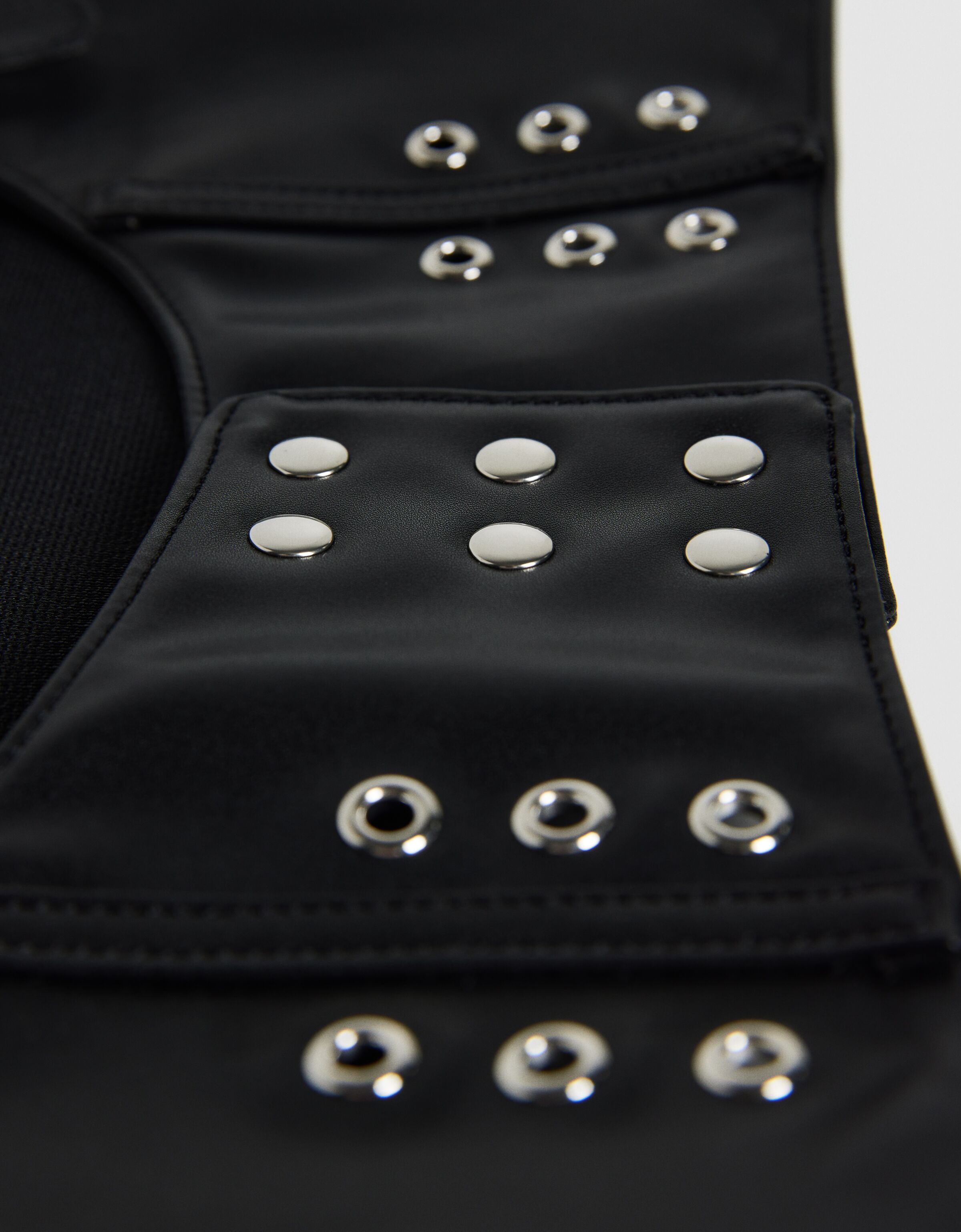 Corsé tirantes efecto piel