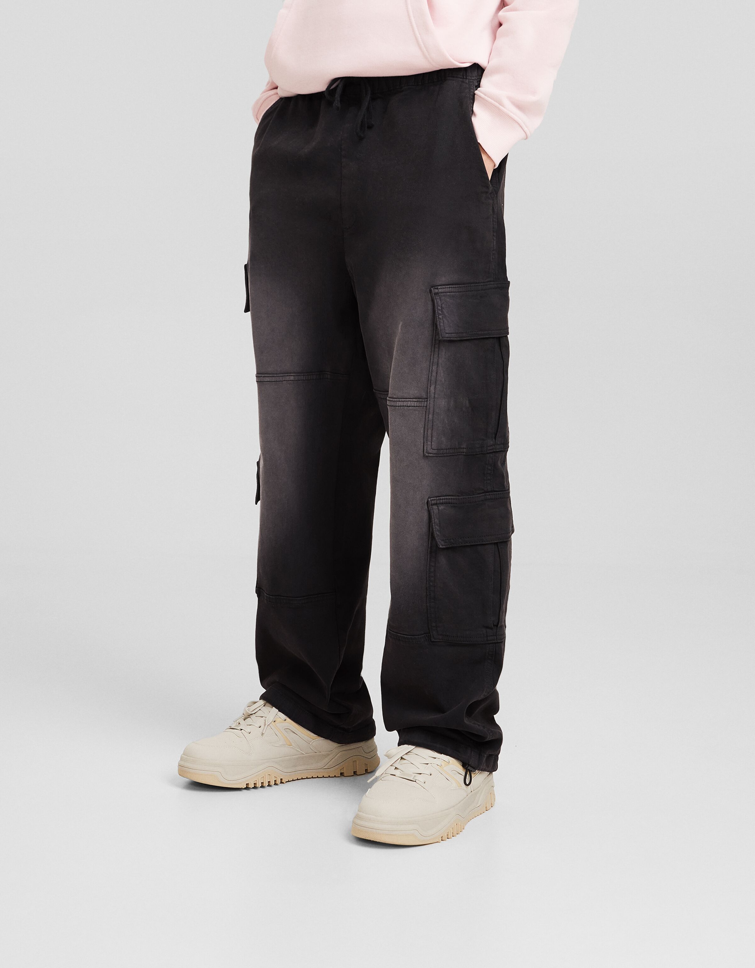 Pantalón baggy multicargo efecto lavado