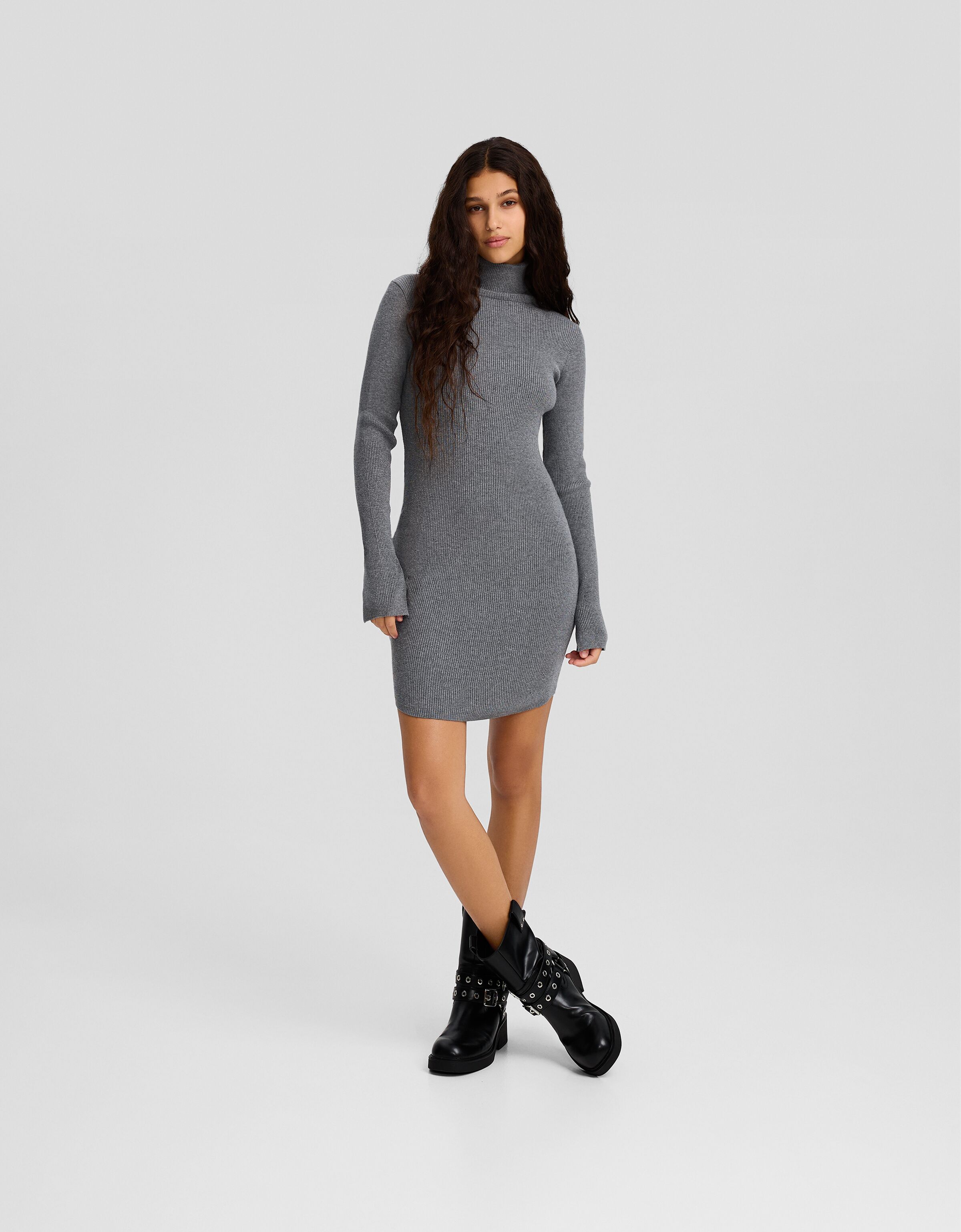 Vestido mini manga larga cuello subido punto