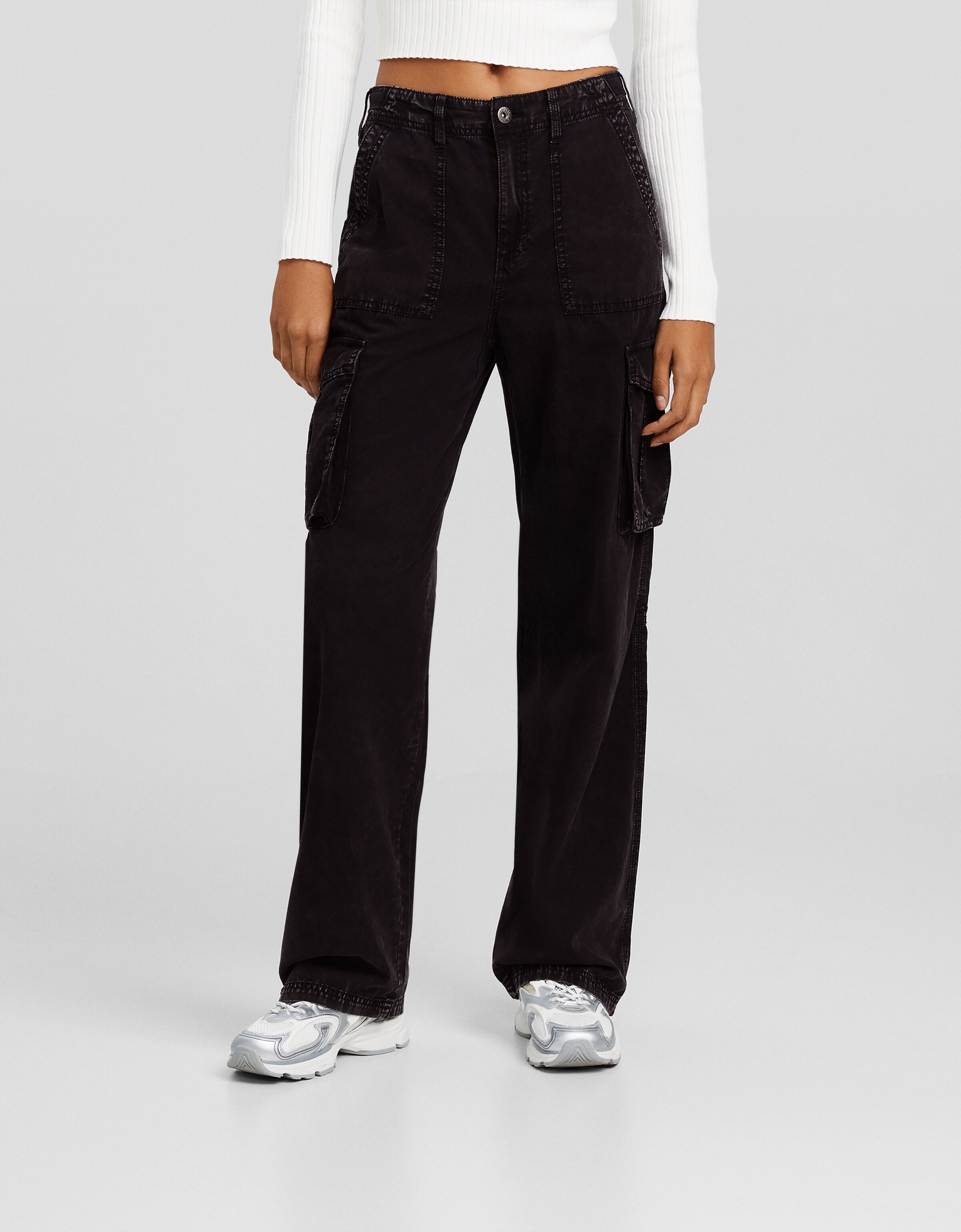 Pantalón straight cargo ajustable