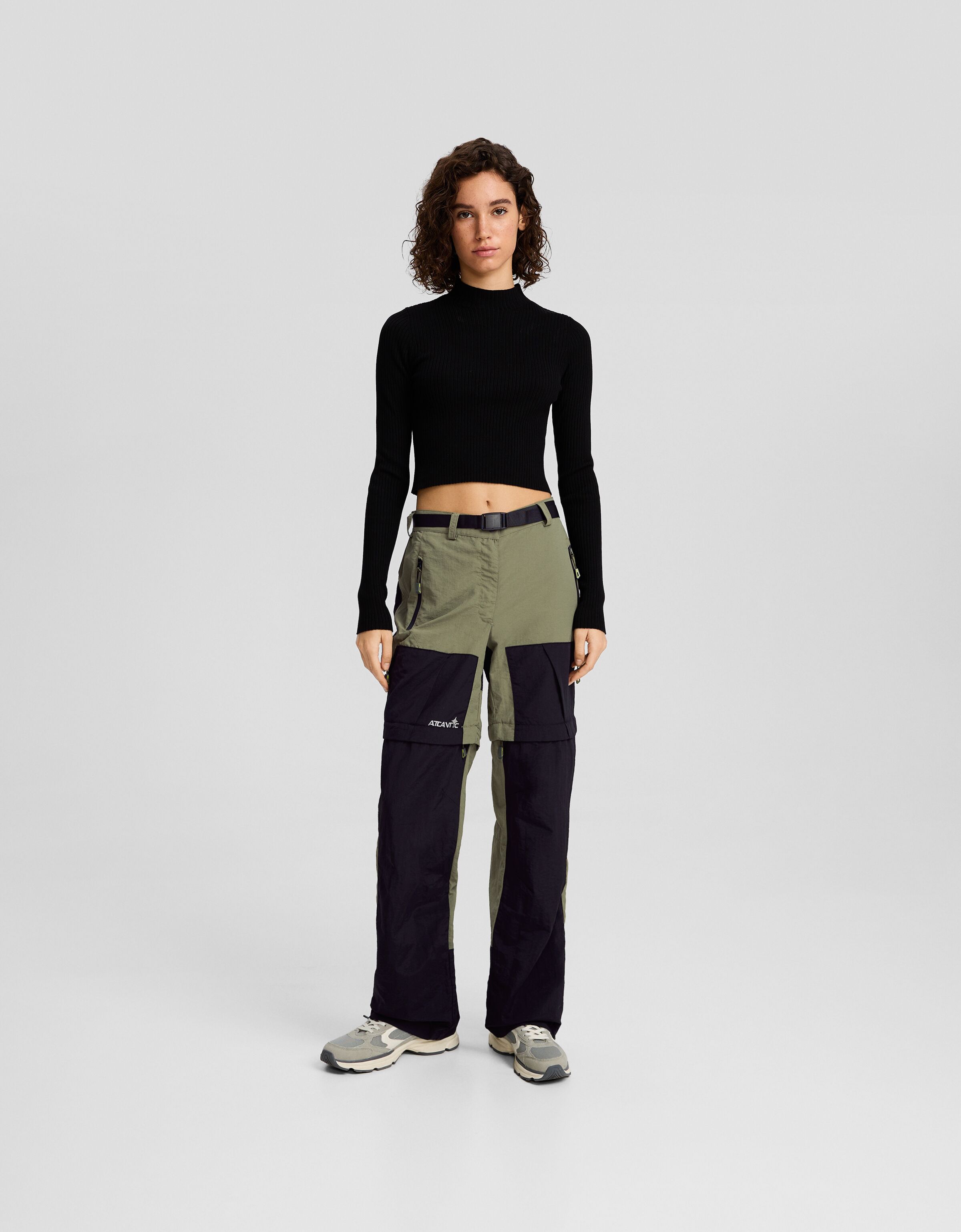 Pantalón nylon técnico color block