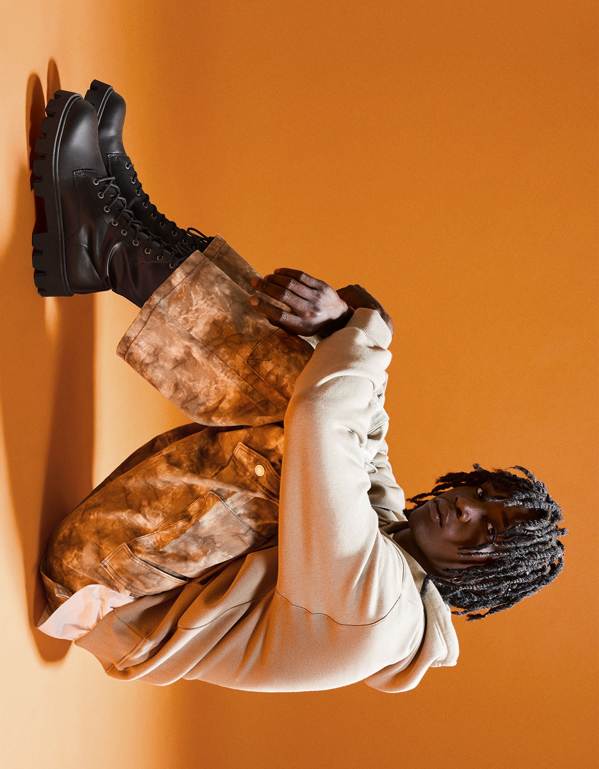 Botines acordonados suela track hombre