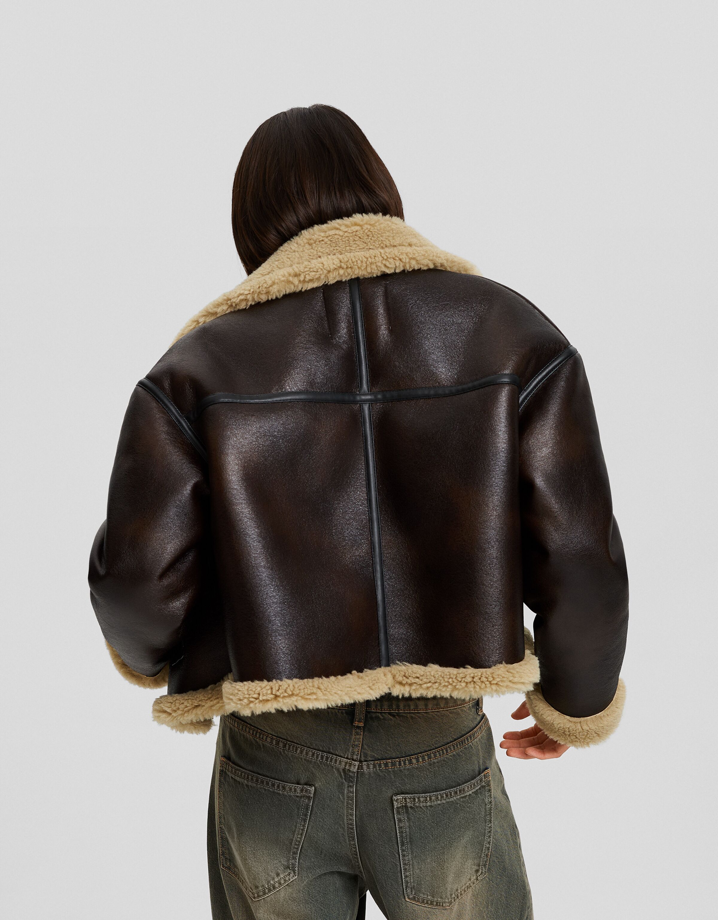 Cazadora trucker doble faz efecto piel desgastada