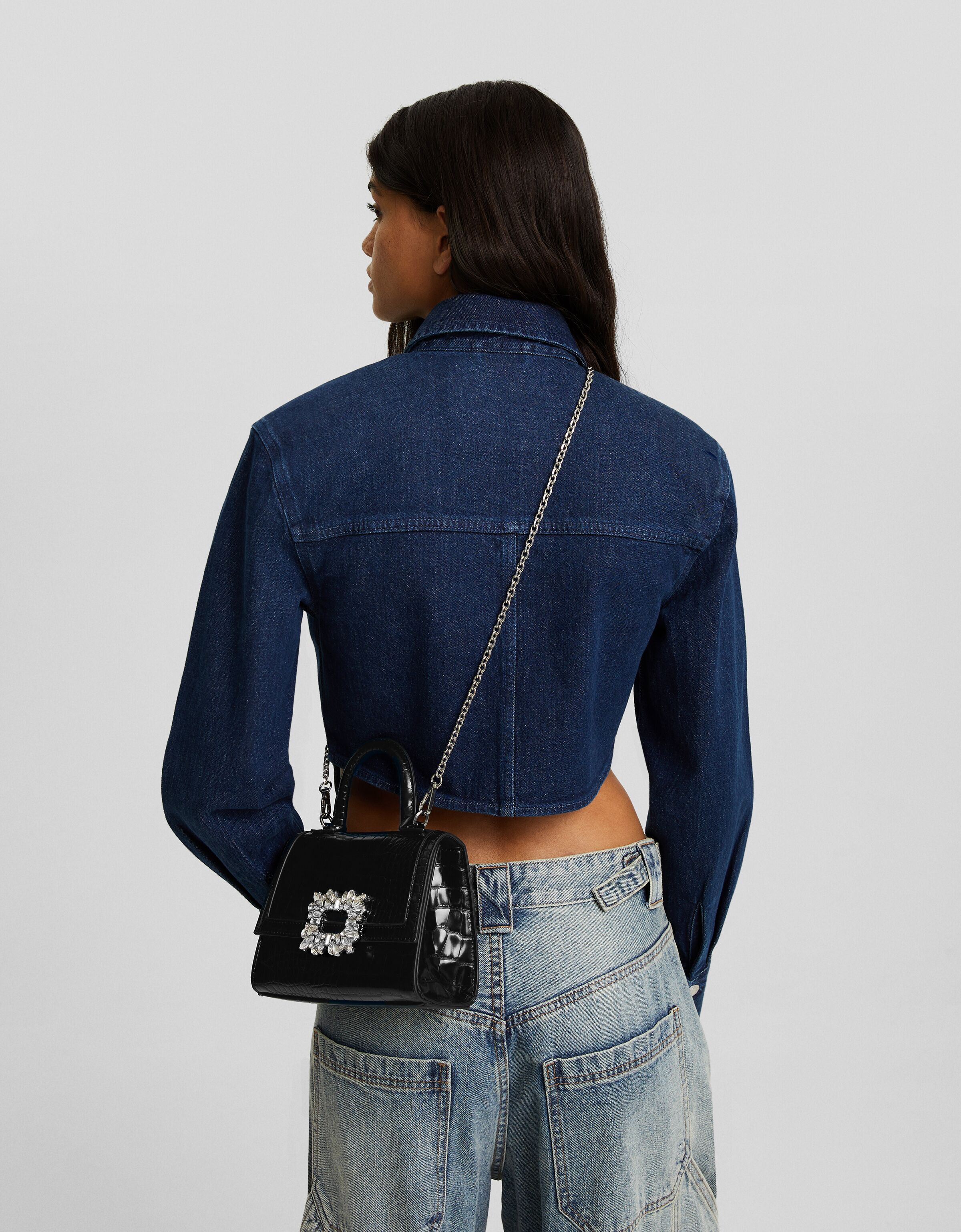 Bolso bandolera multiposición abalorios efecto charol