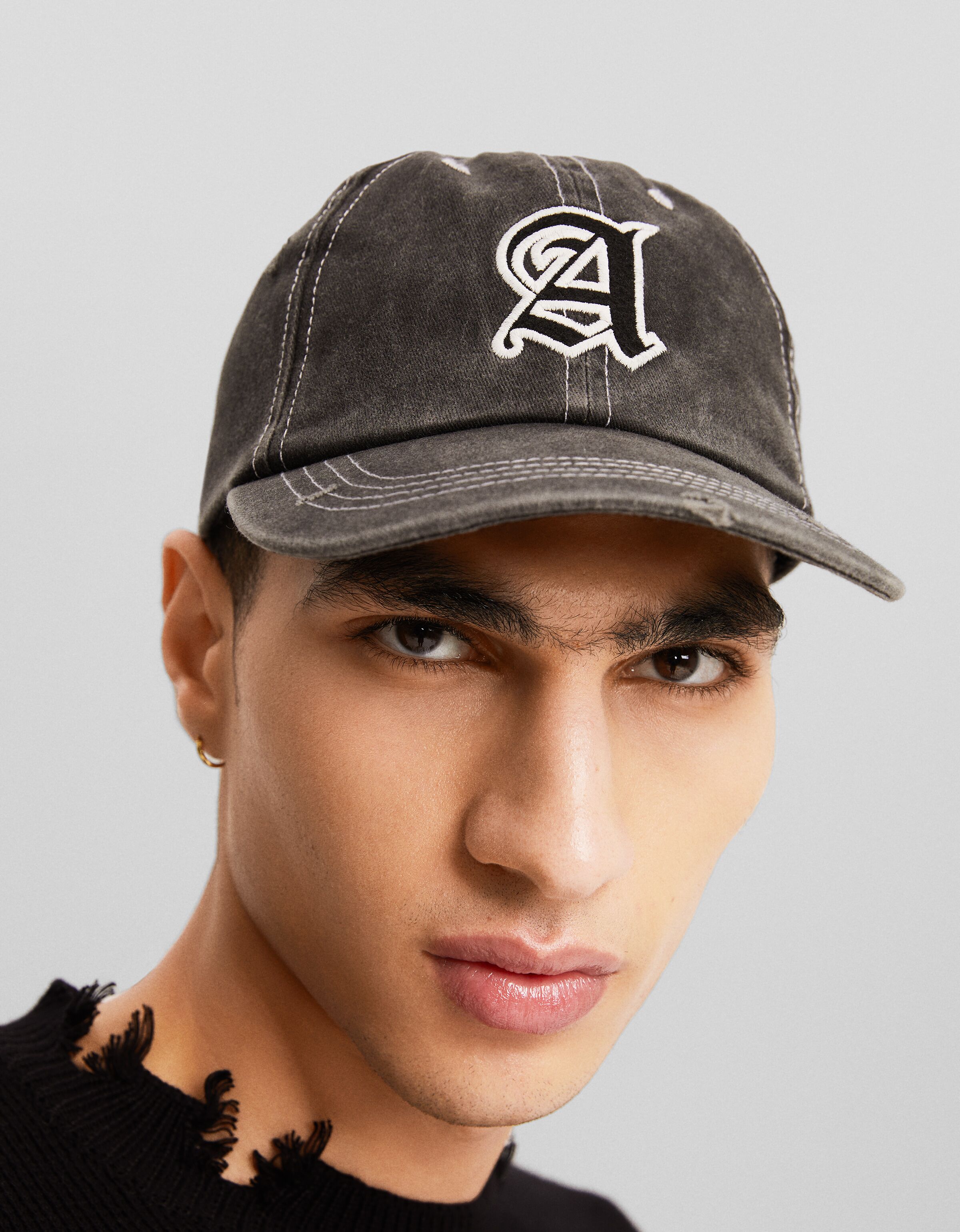 Gorra efecto lavado bordado