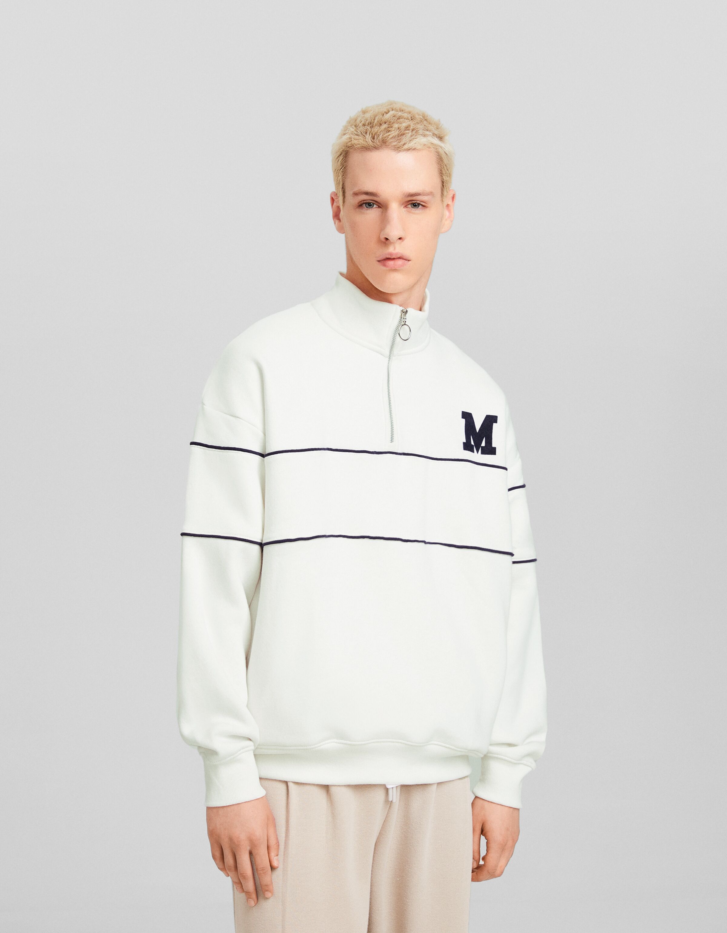 Sudadera cuello subido varsity
