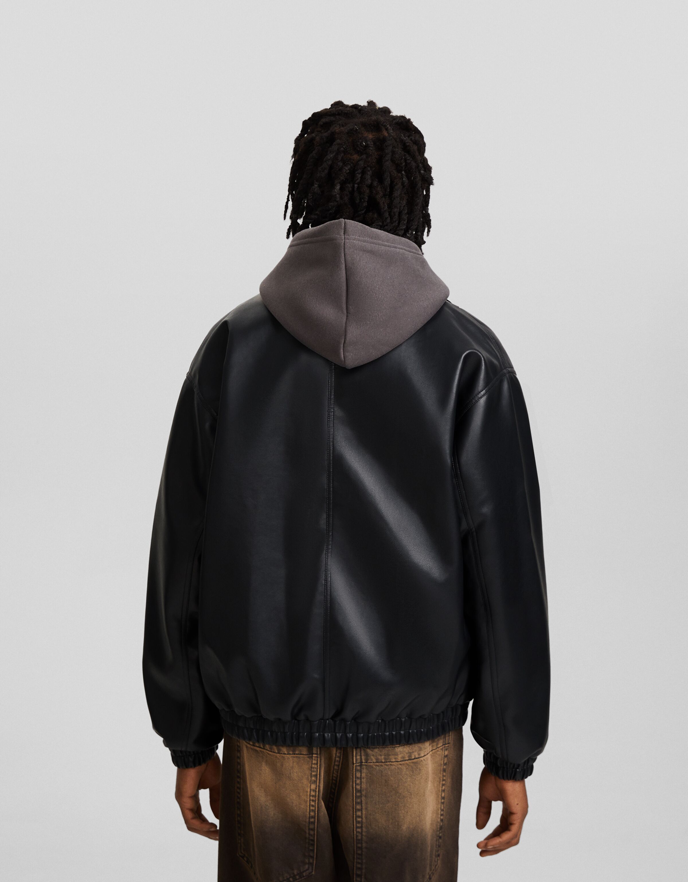 Cazadora bomber oversize efecto piel