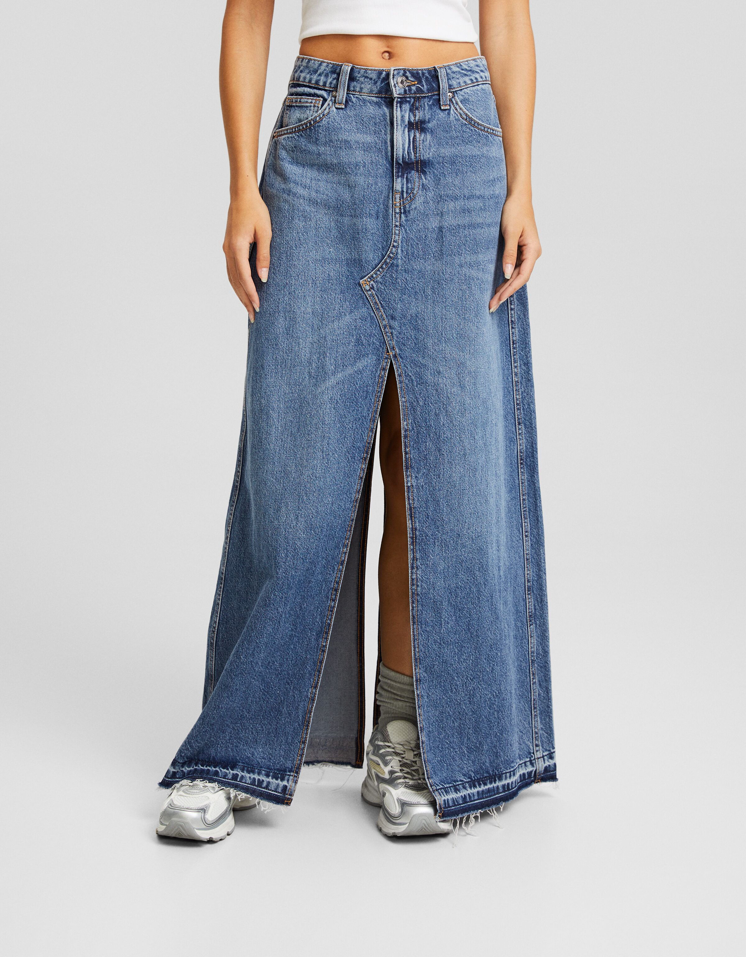 Falda denim larga abertura frontal