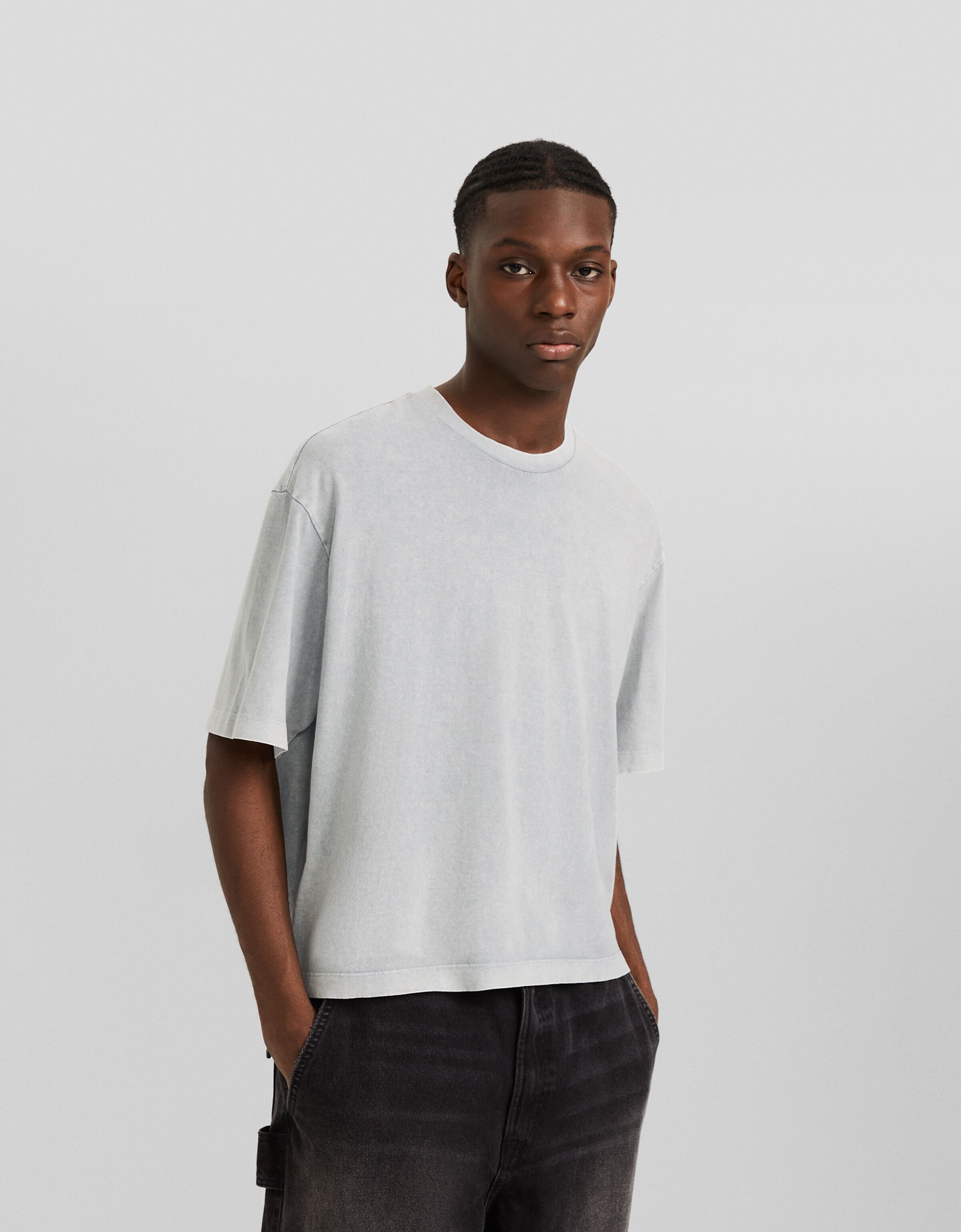 Camiseta manga corta boxy fit cropped efecto lavado