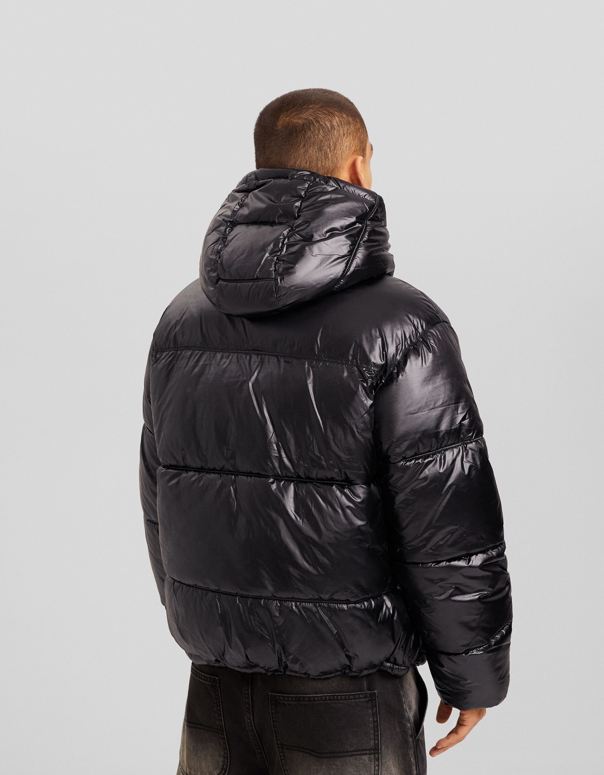 Cazadora acolchada acabado brillo