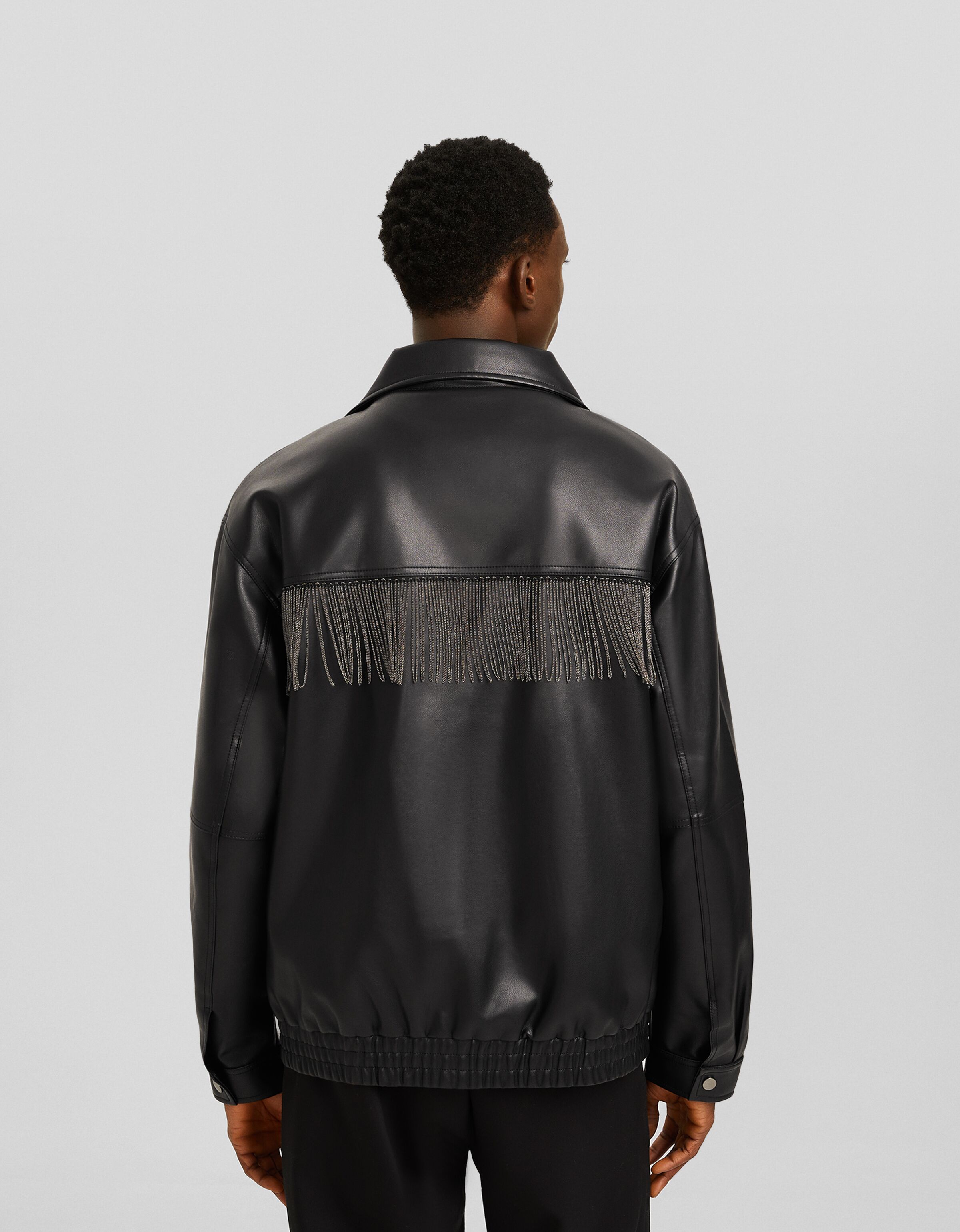 Cazadora efecto piel flecos