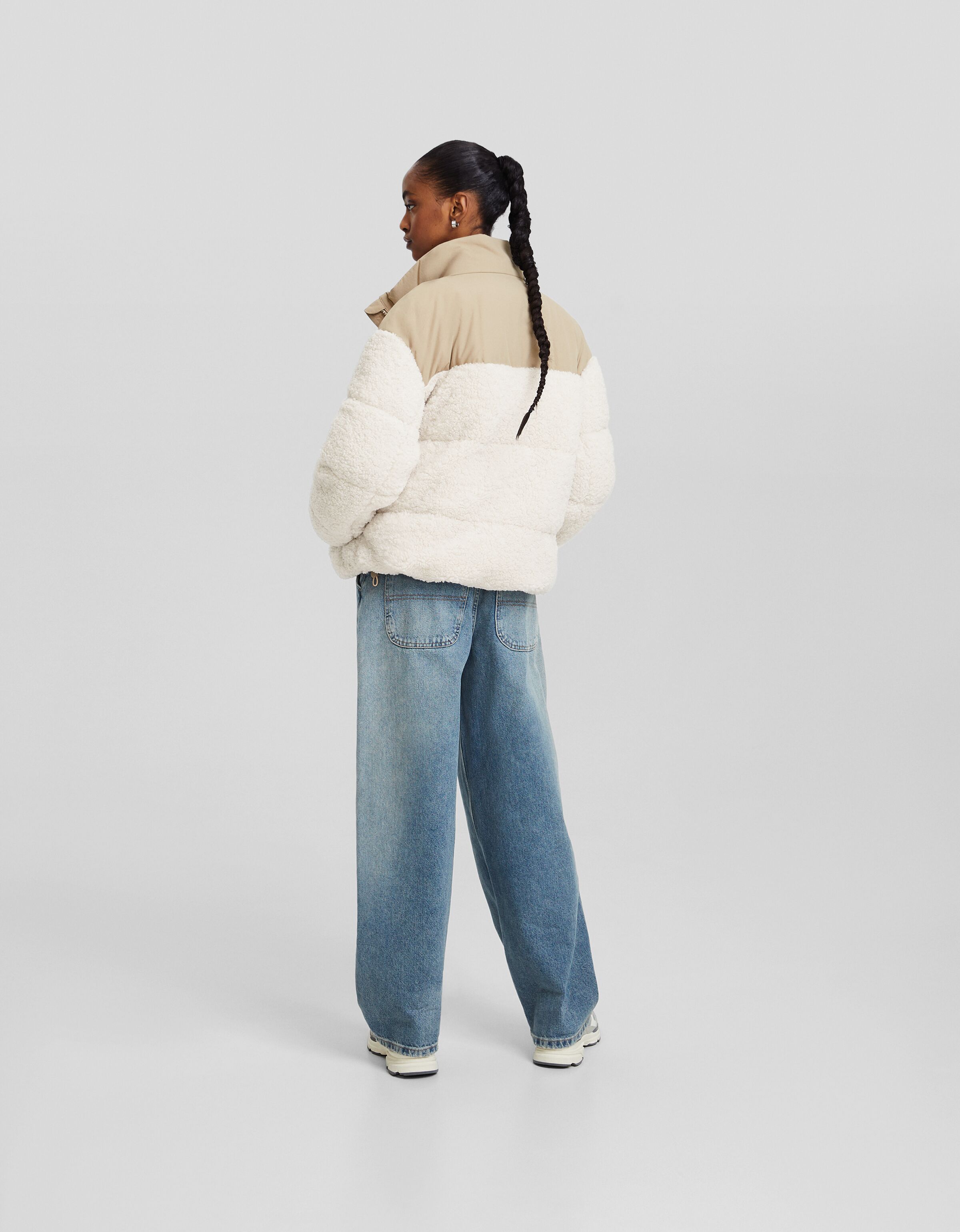 Cazadora acolchada combinada borreguillo con nylon