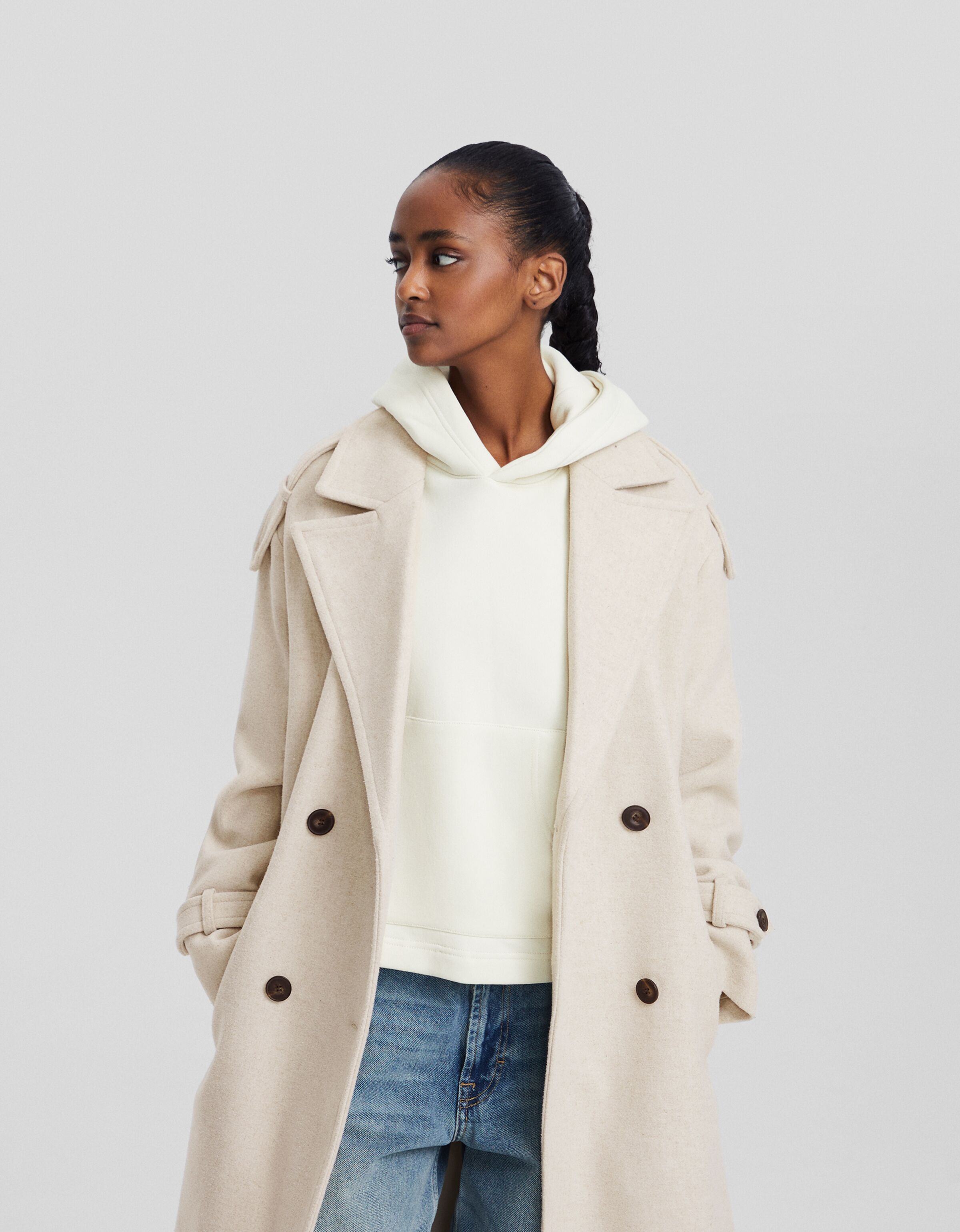 Abrigo trench con lana