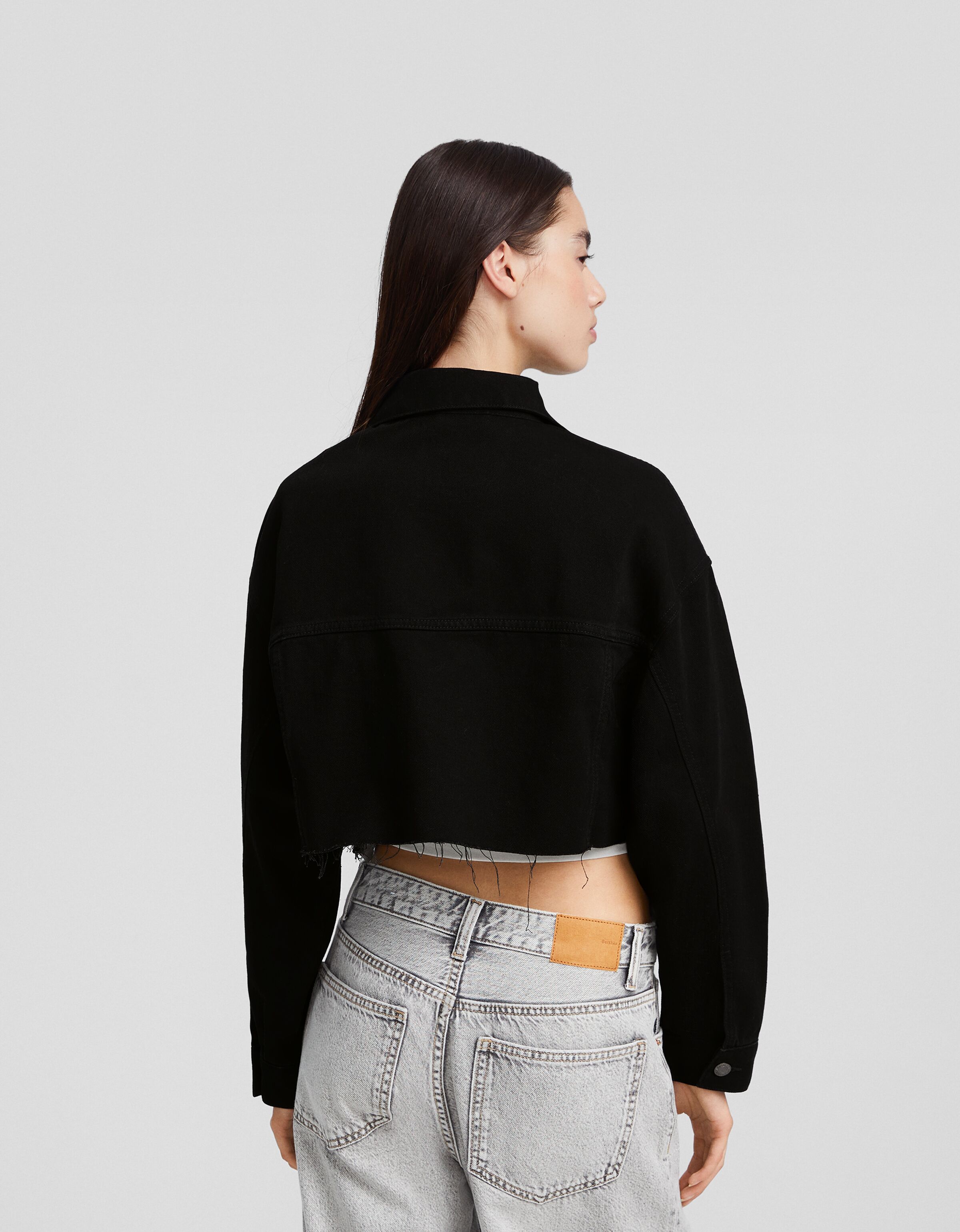 Cazadora denim cropped