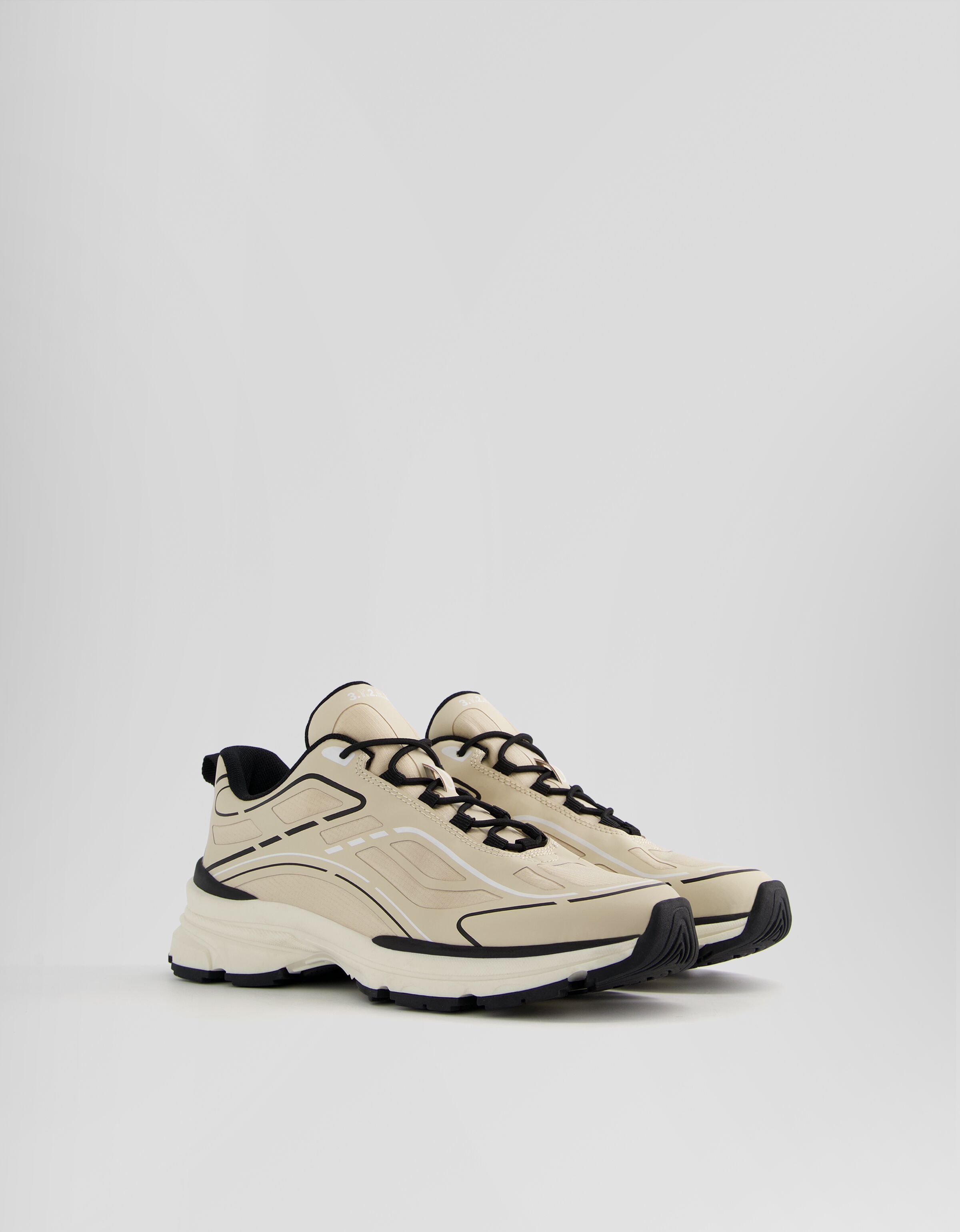 Zapatillas piezas termoselladas con tirador tipo trekking