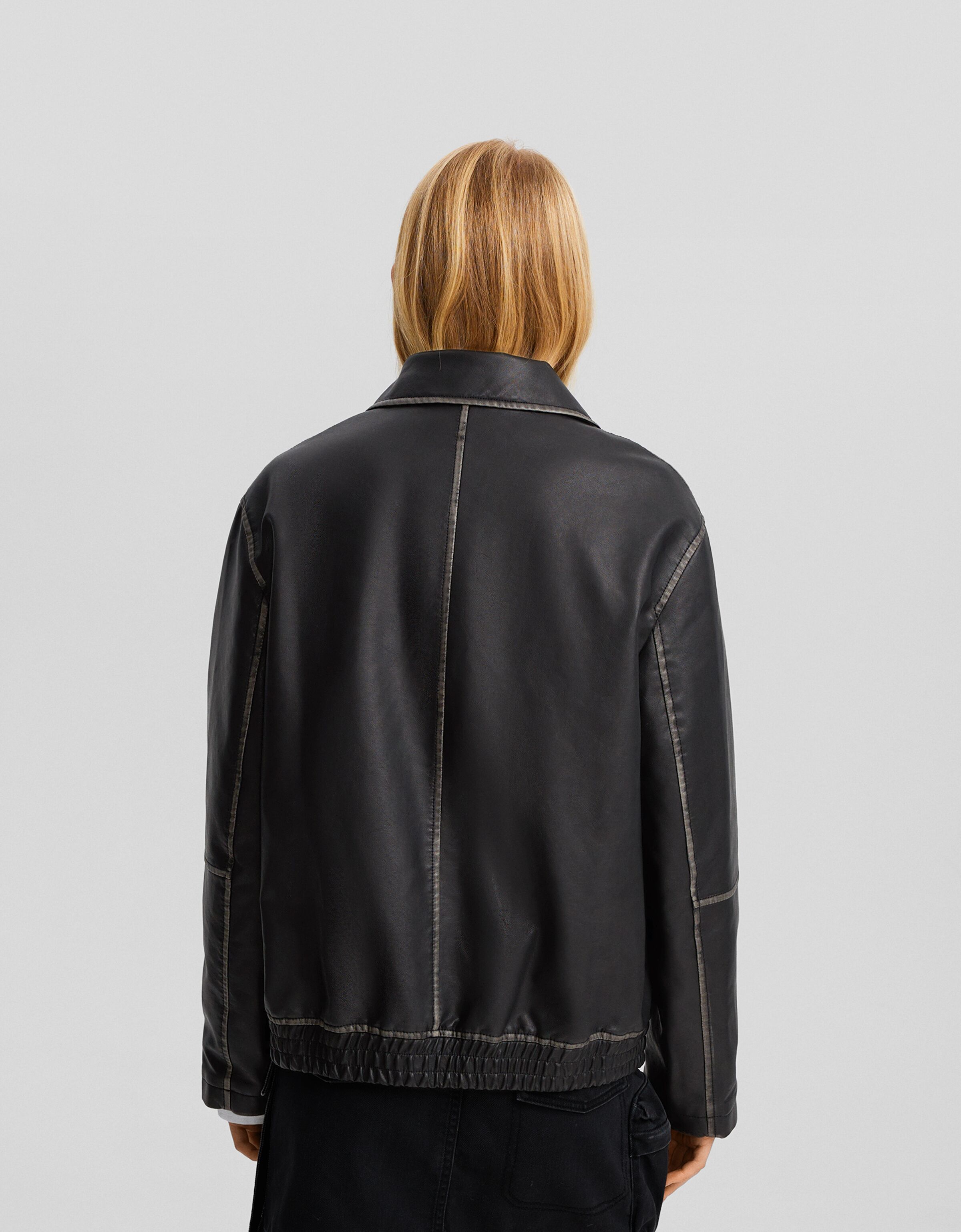 Cazadora trucker efecto piel desgastada