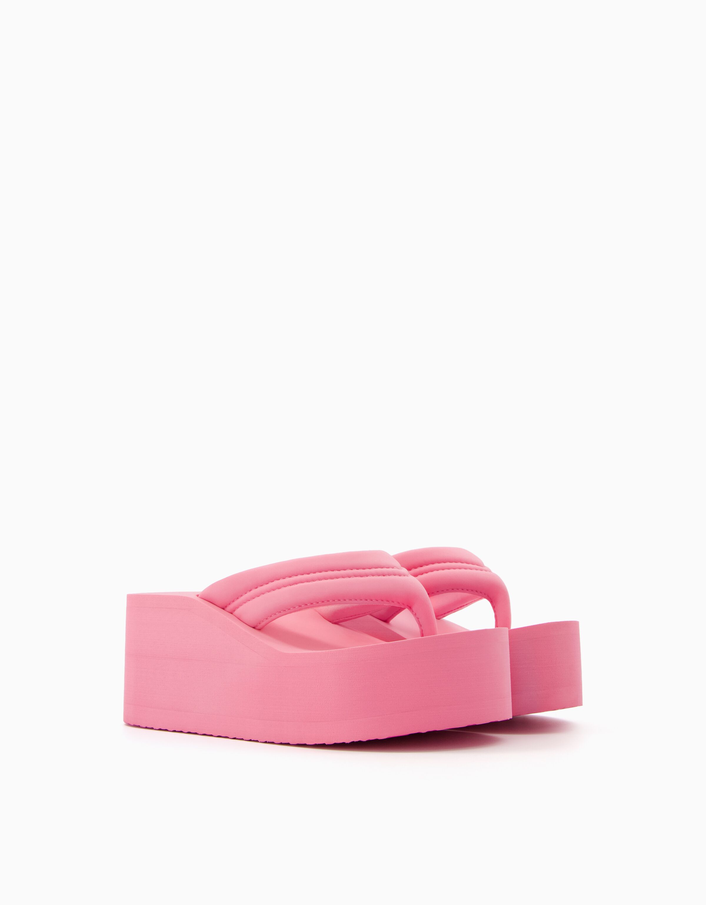 Sandalia plataforma acolchada