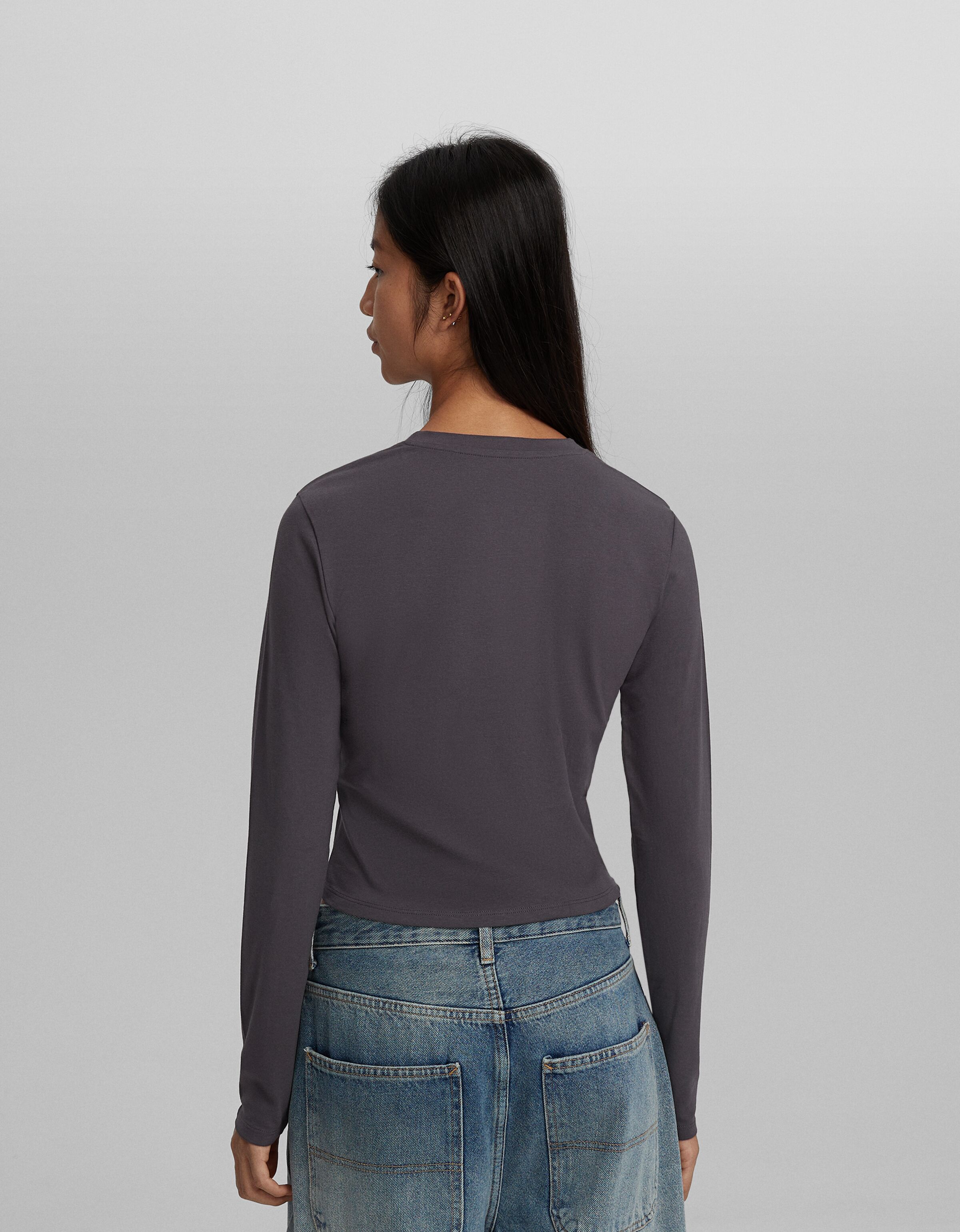 Camiseta Trending Now manga larga print