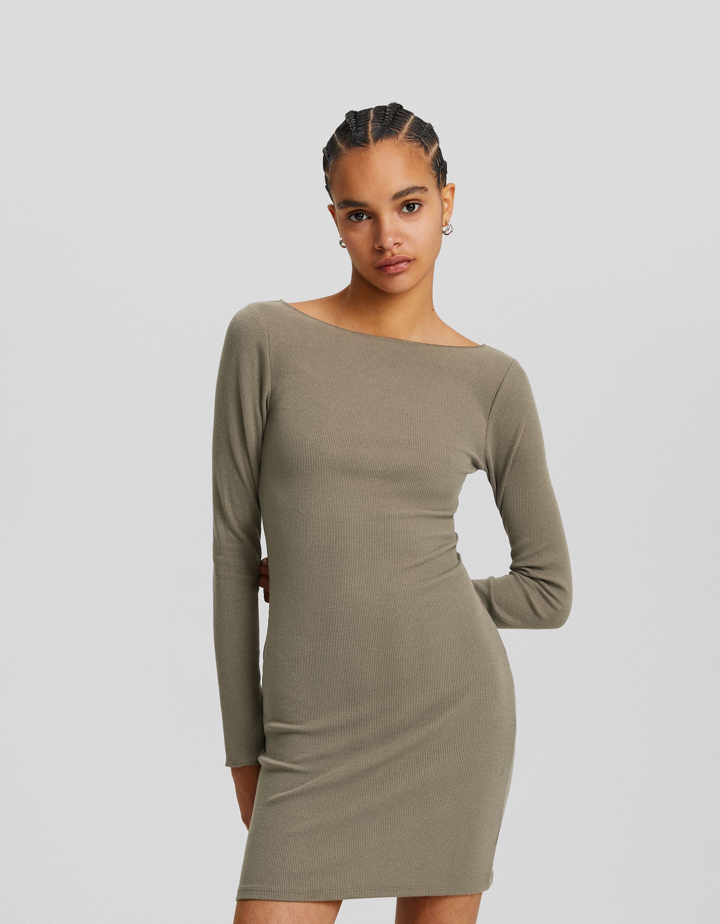 Vestido mini manga larga escote barco punto rib