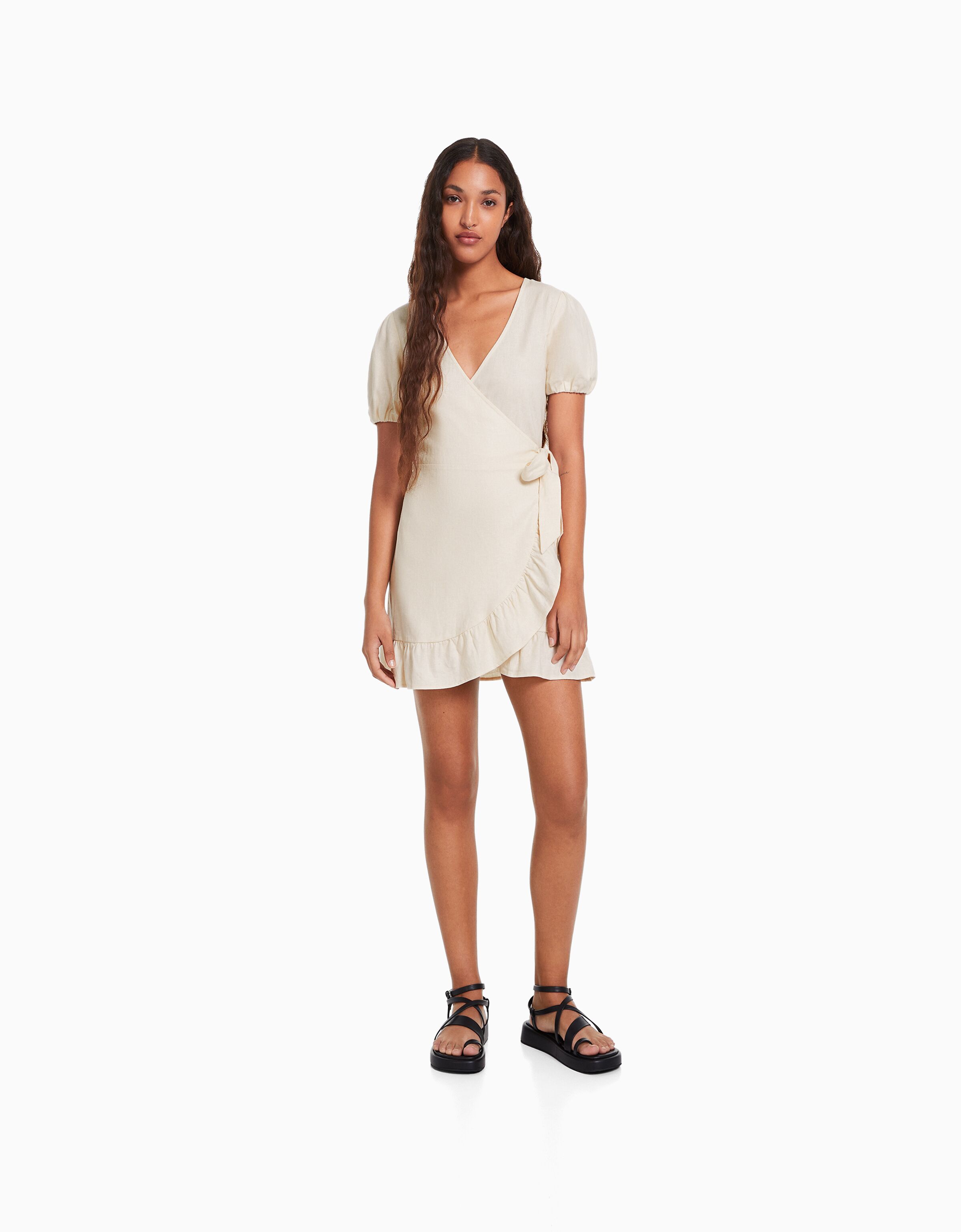 Vestido mini manga corta lino volantes