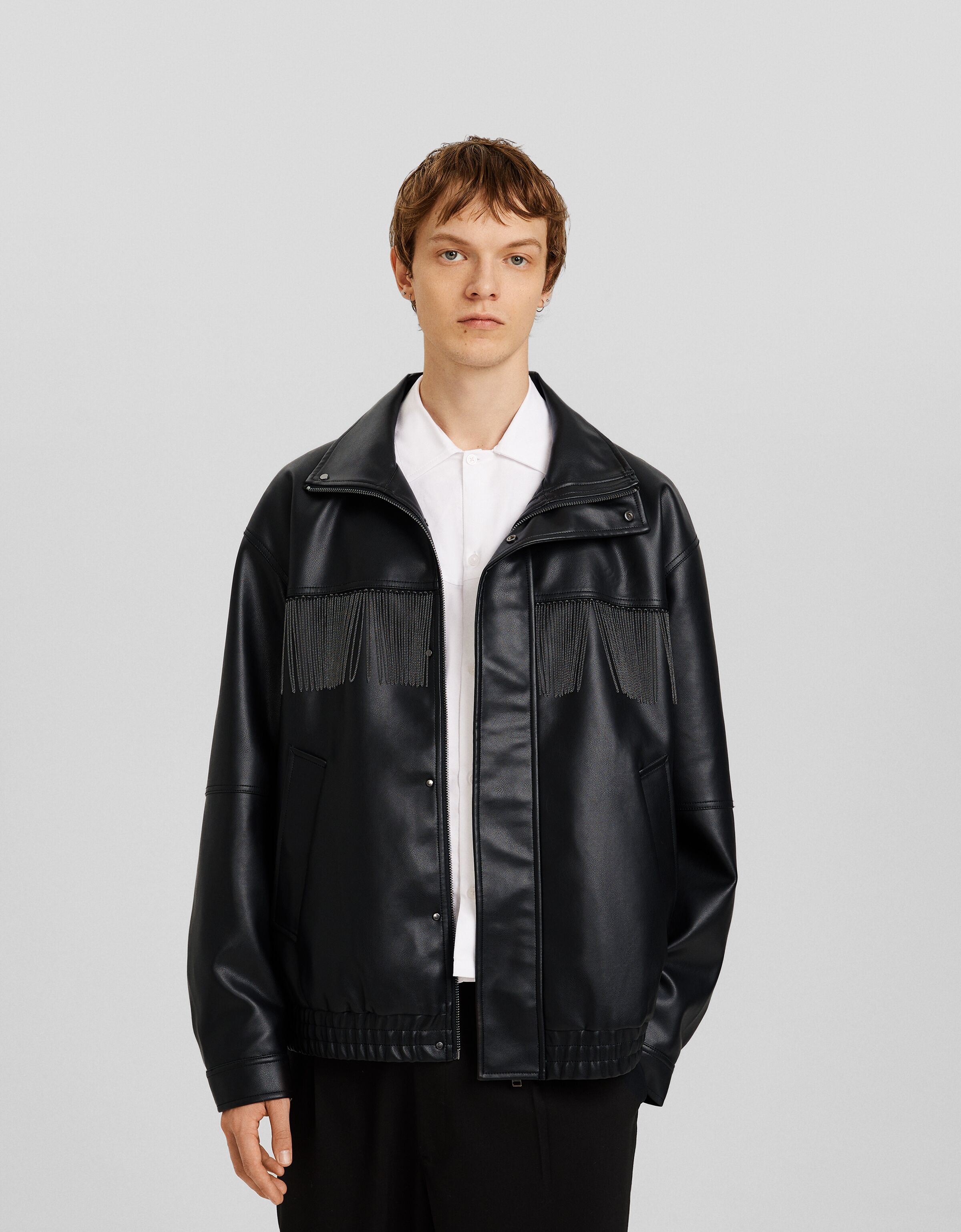 Cazadora efecto piel flecos