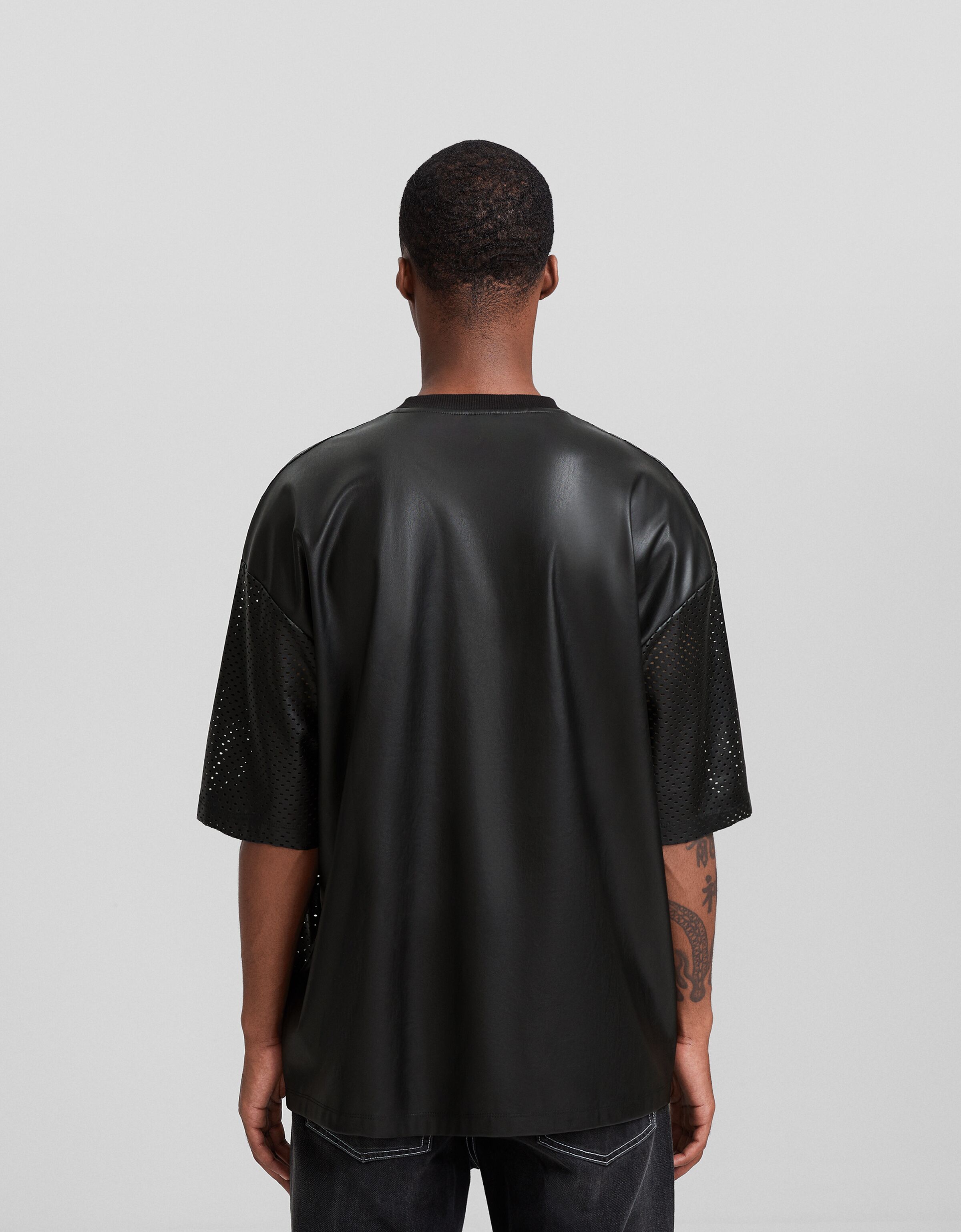 Camiseta manga corta extra loose fit efecto piel