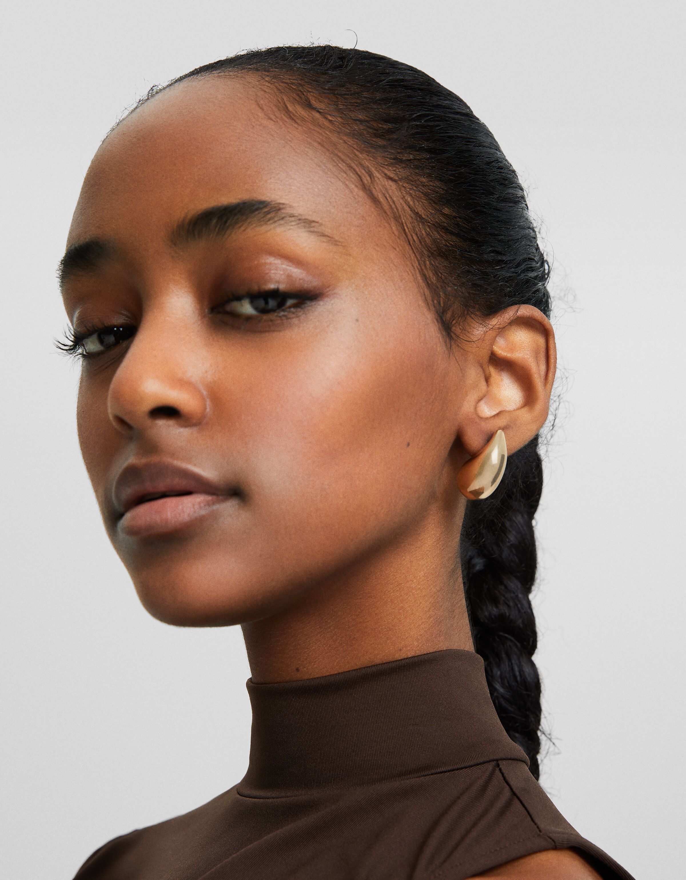 Set 2 pendientes pedrería