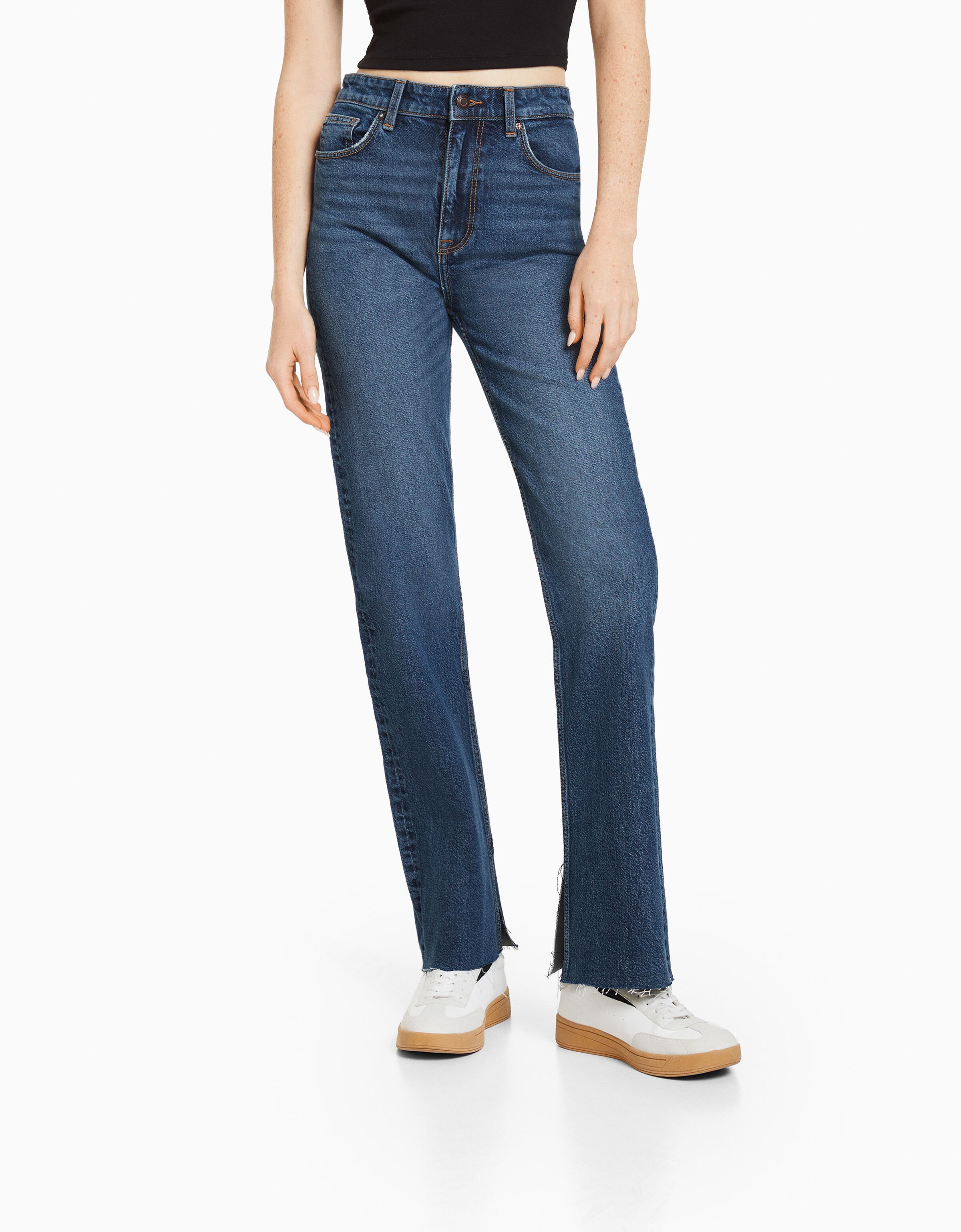 Jeans straight confort abertura lateral