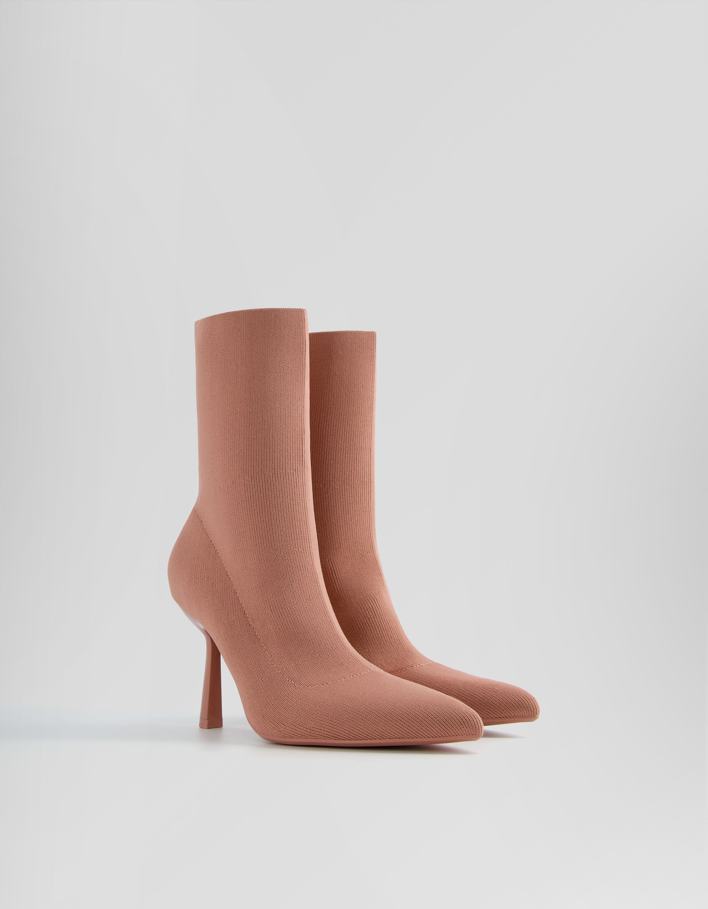 Botines tacón ajustados