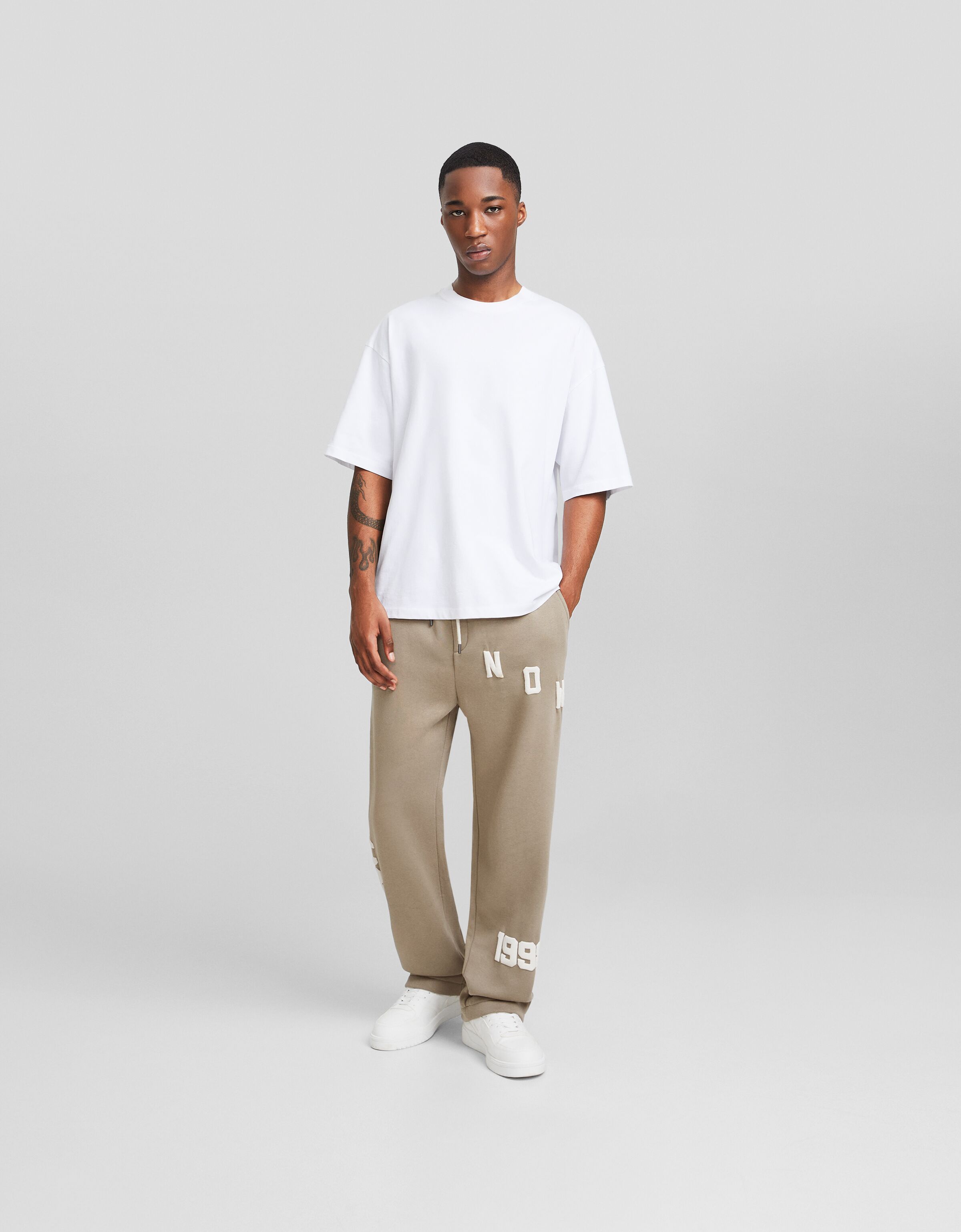 Pantalón wide leg felpa print