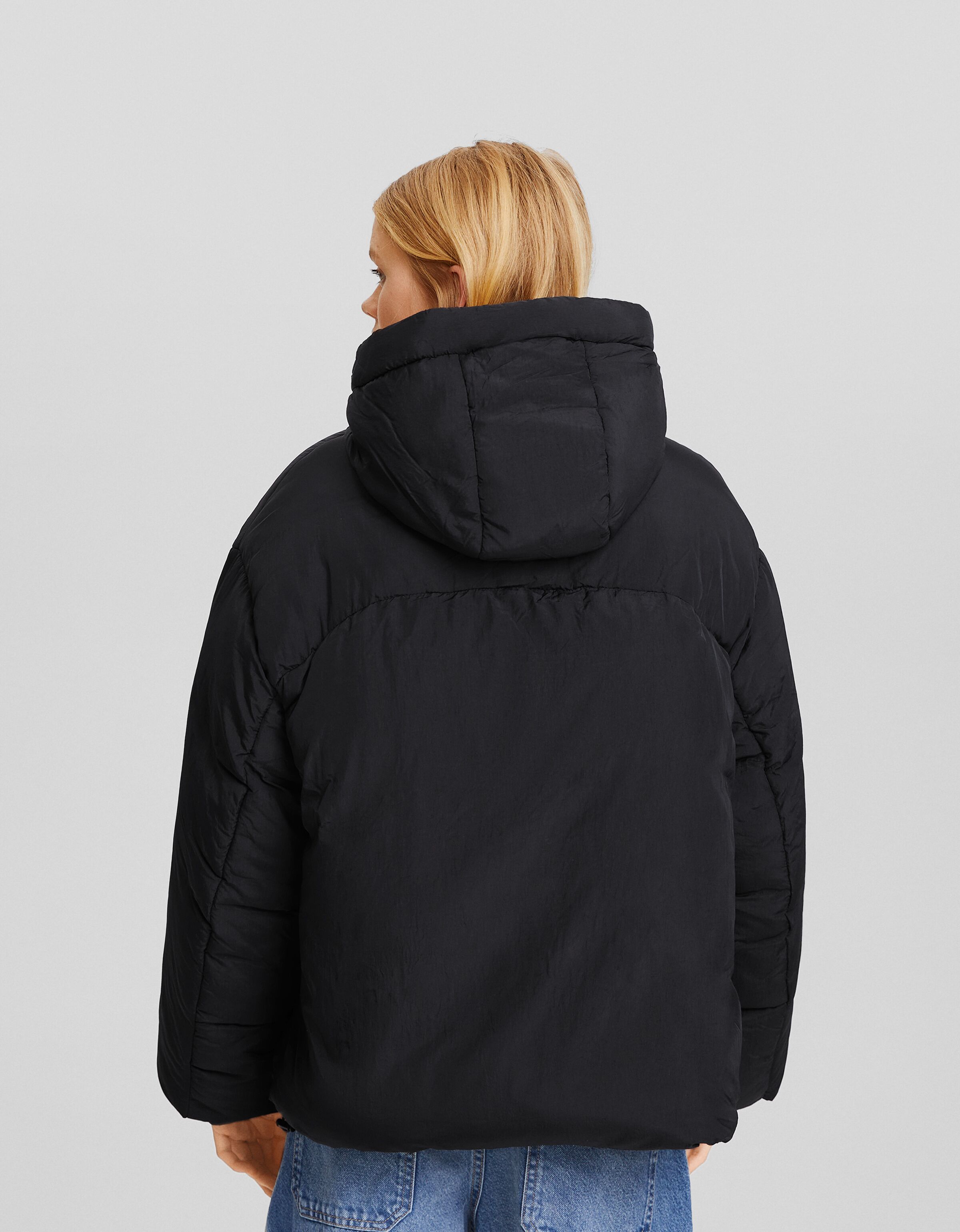 Cazadora acolchada capucha nylon