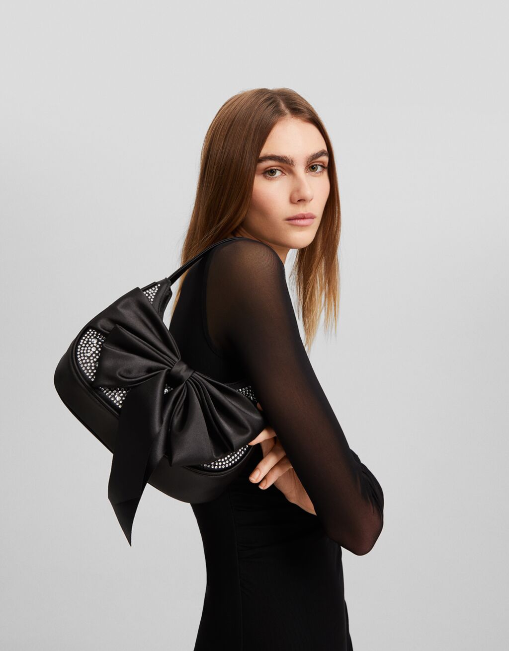 Bolso de hombro strass lazo