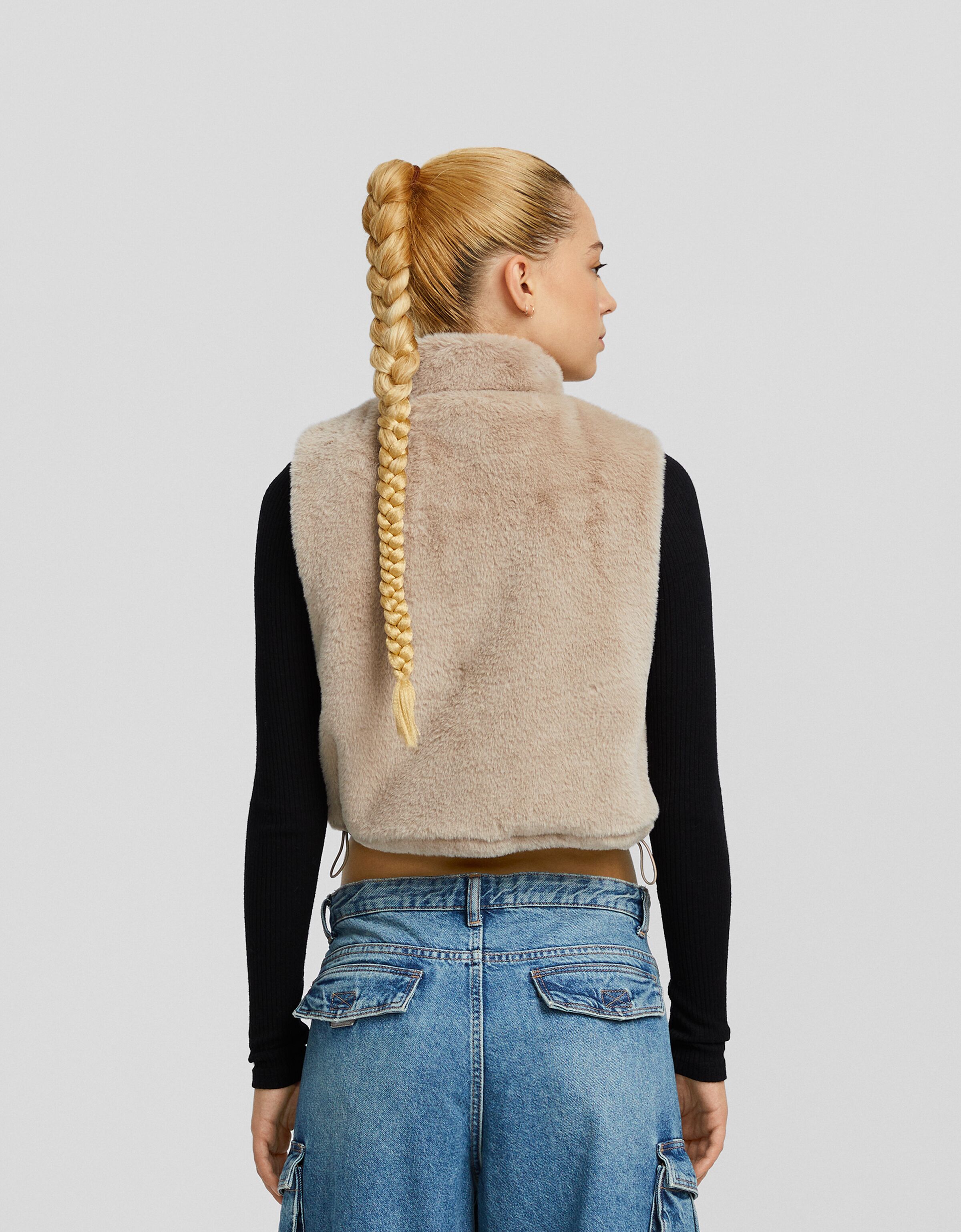 Chaleco cropped pelo