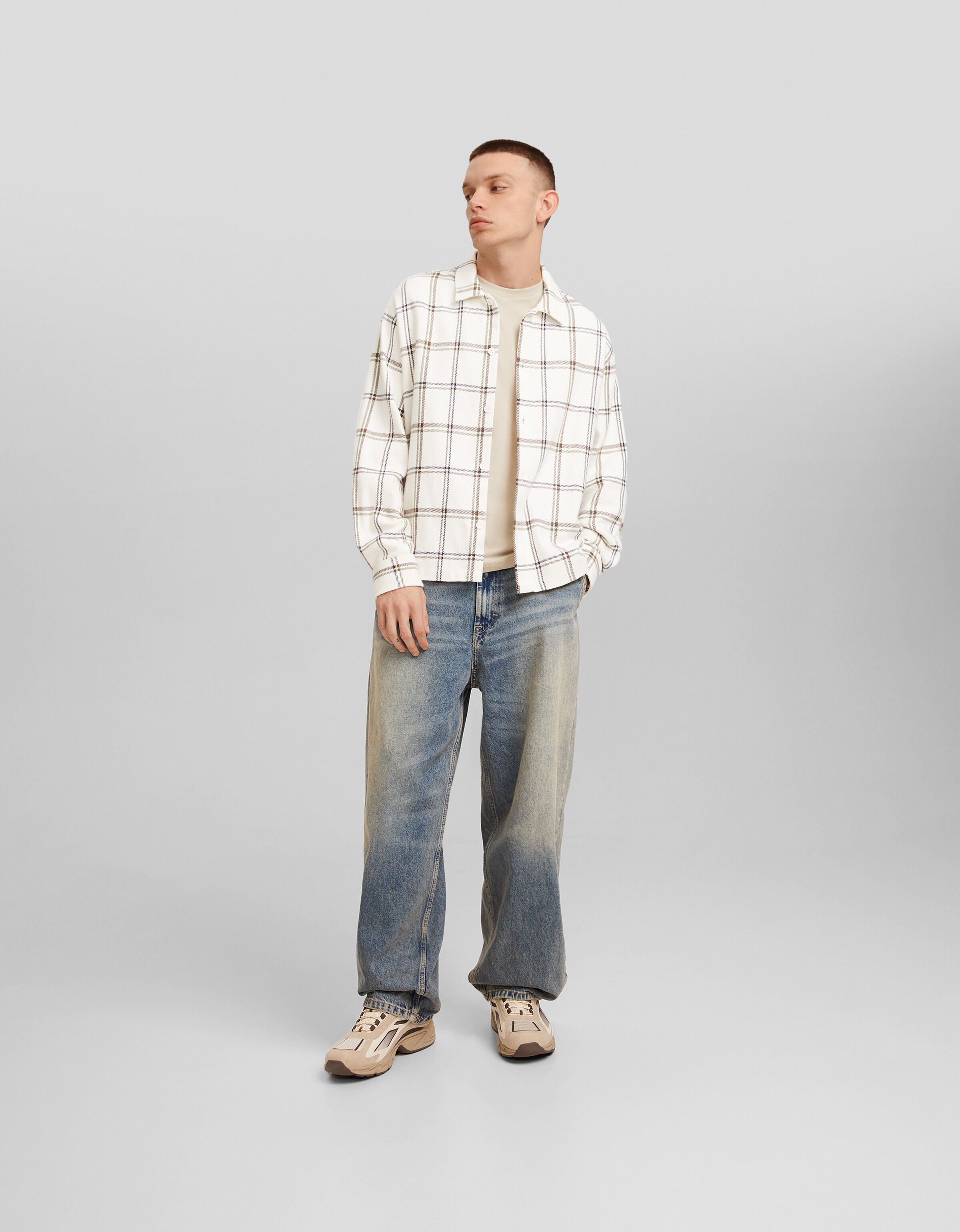 Deportivas detalles trekking hombre