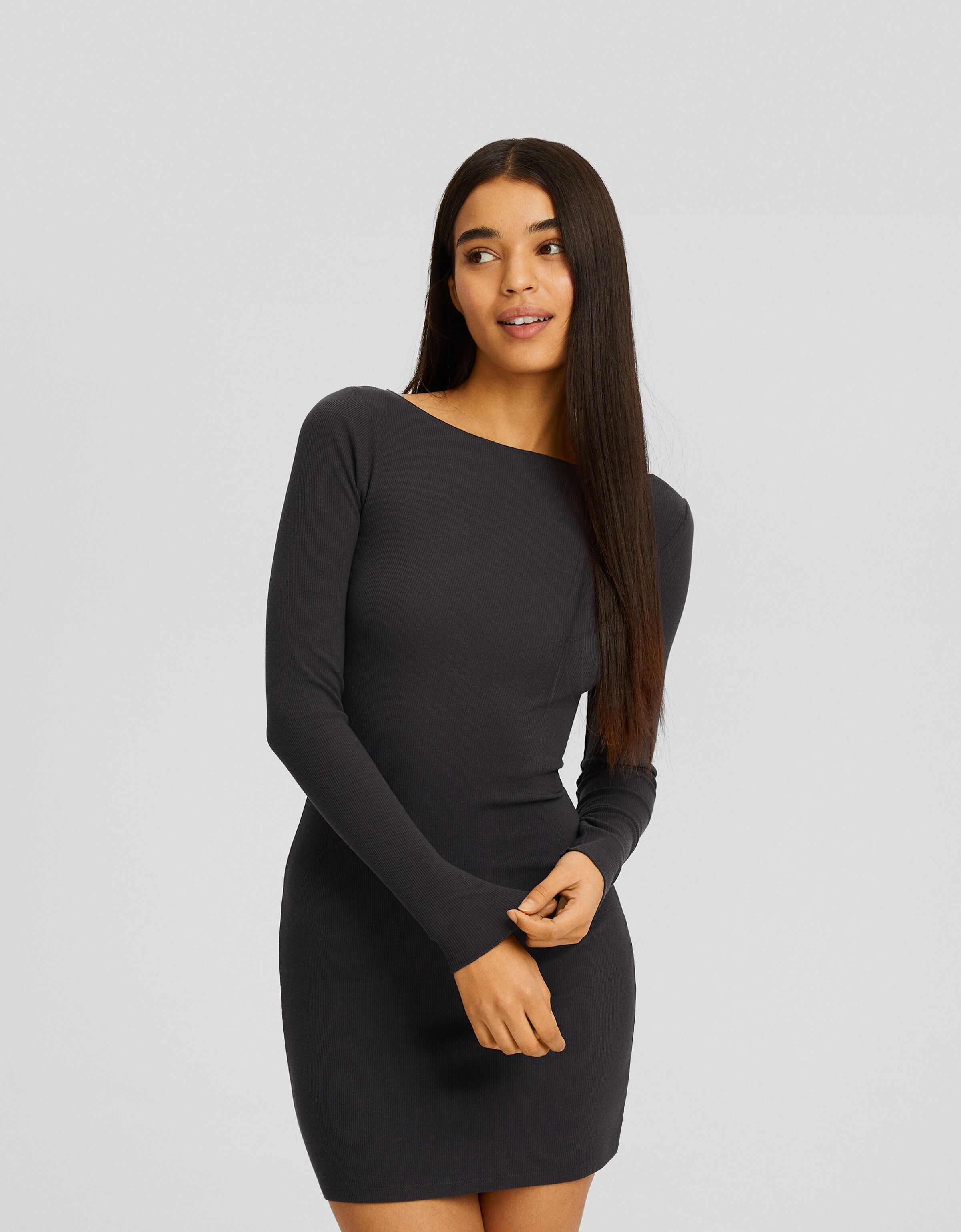 Vestido mini manga larga escote barco punto rib