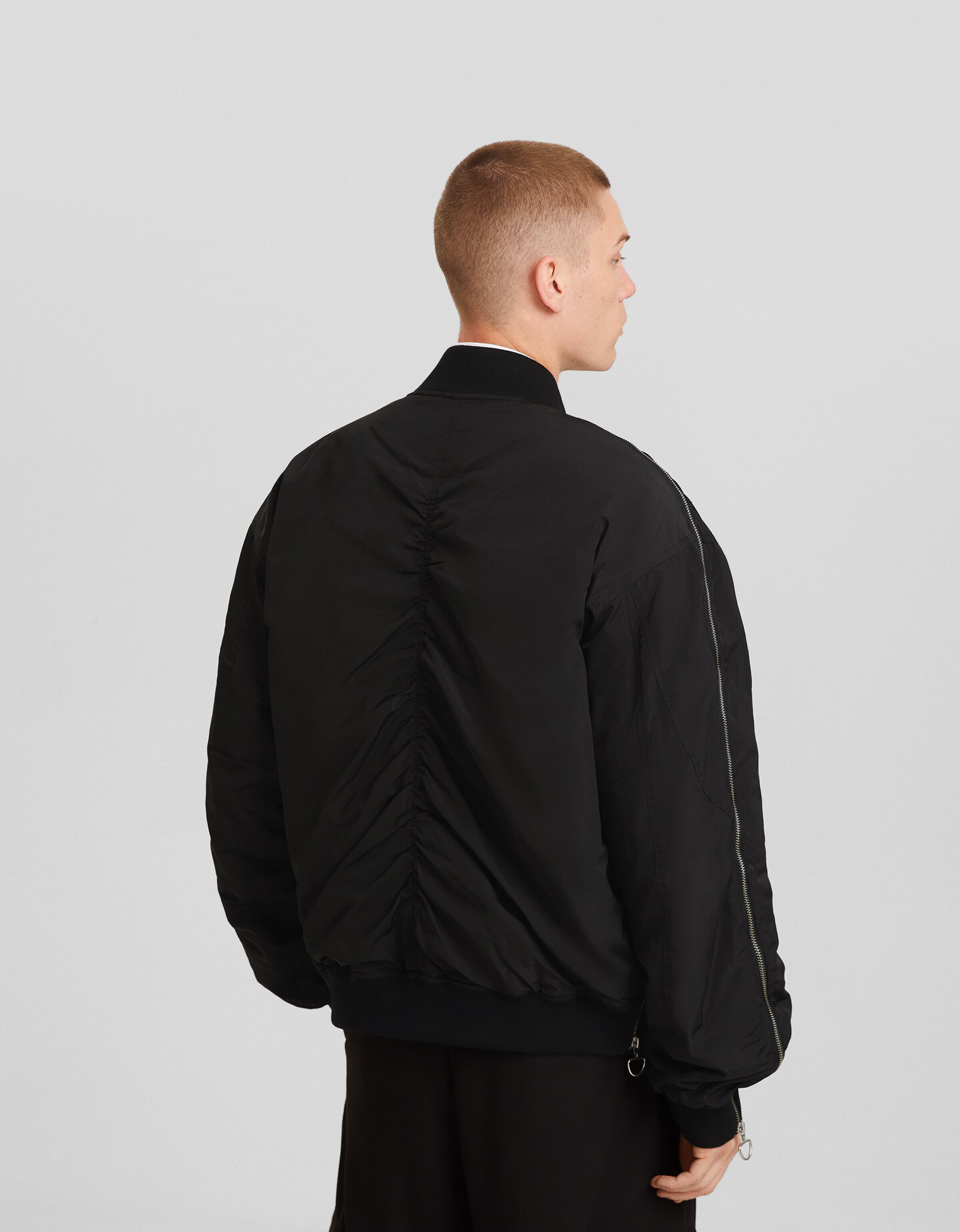 Cazadora bomber cremalleras