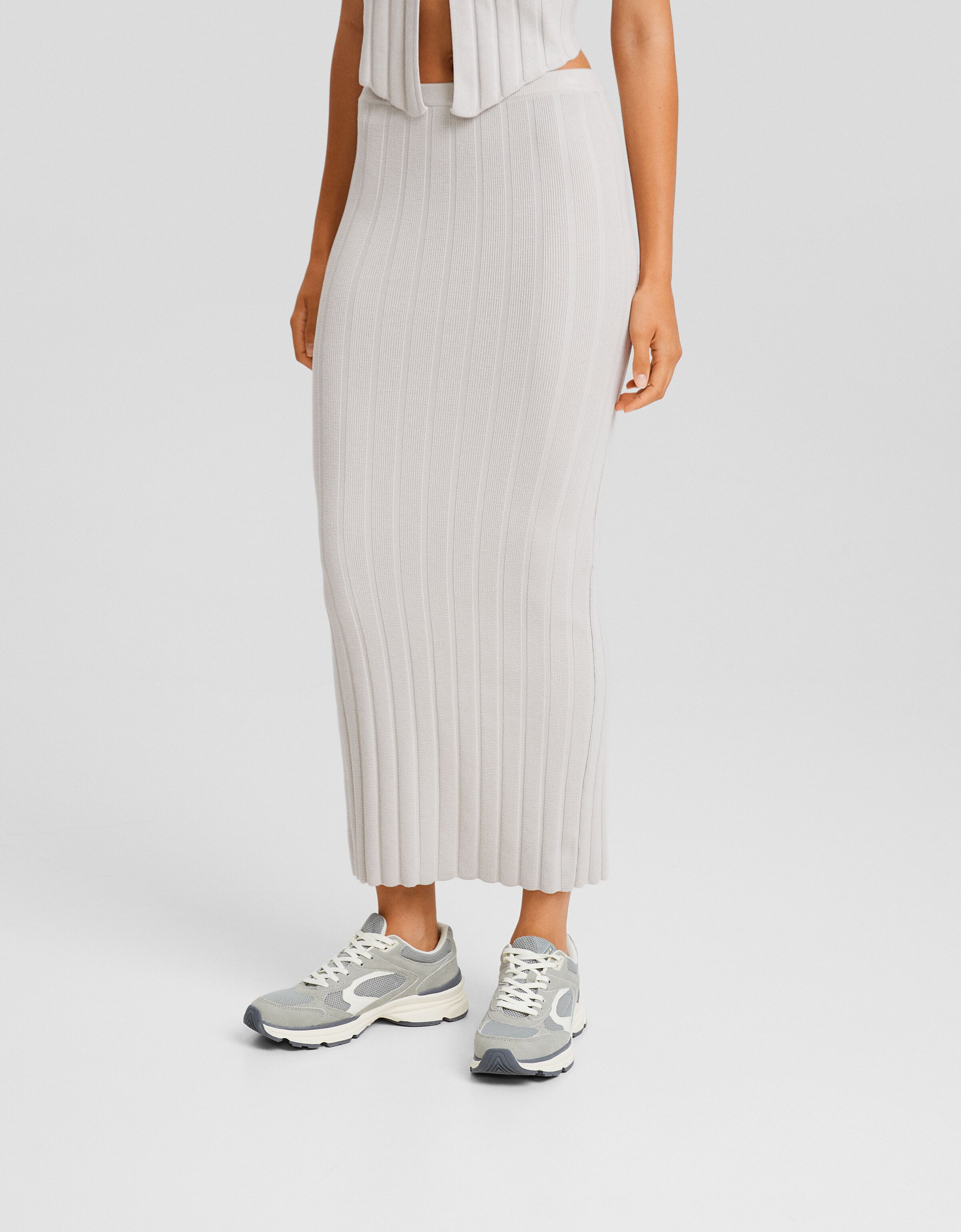 Falda midi punto rib
