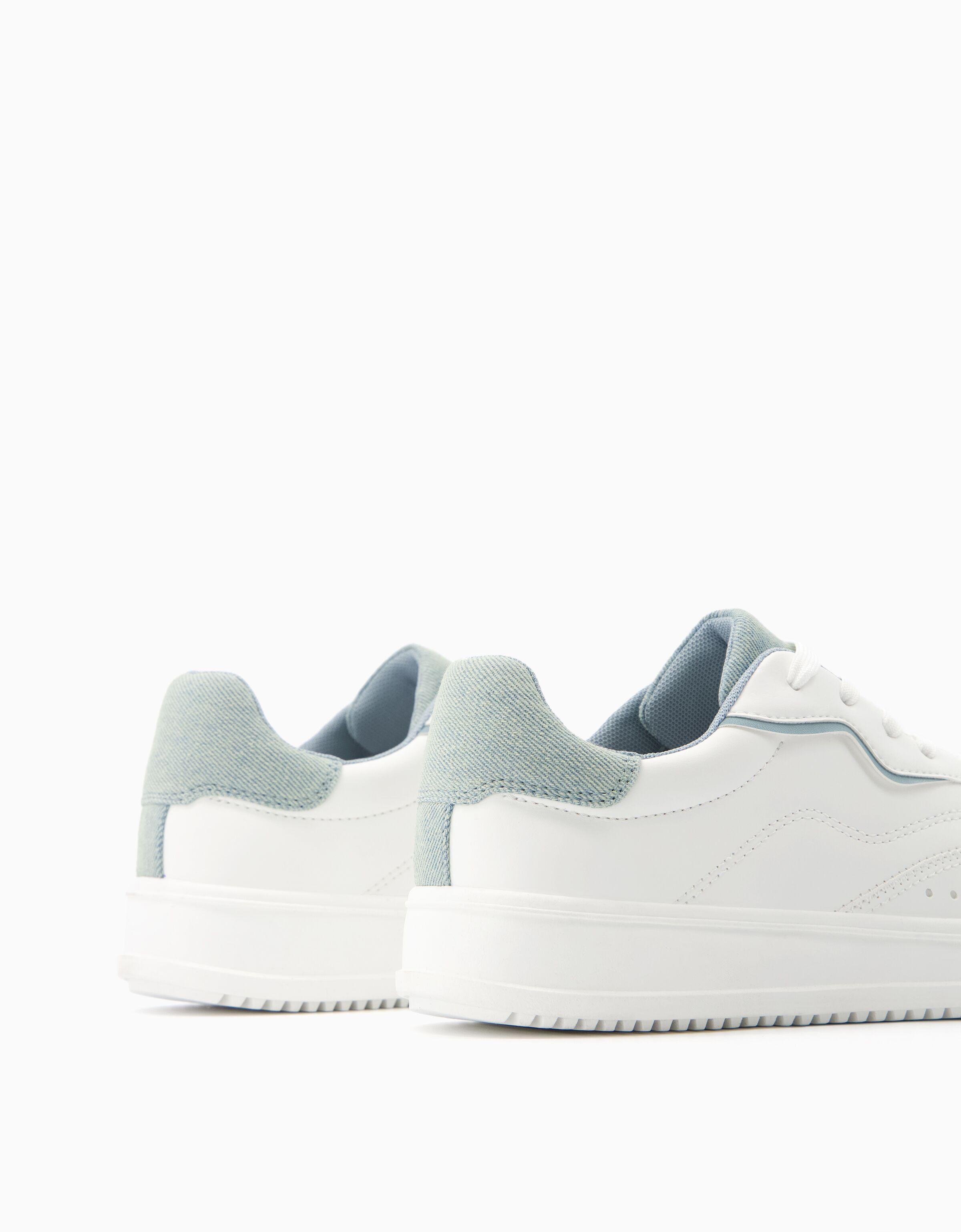 Zapatillas combinadas detalles denim
