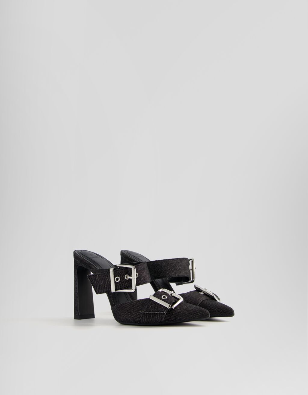 Zapato tacón hebillas tipo mule denim
