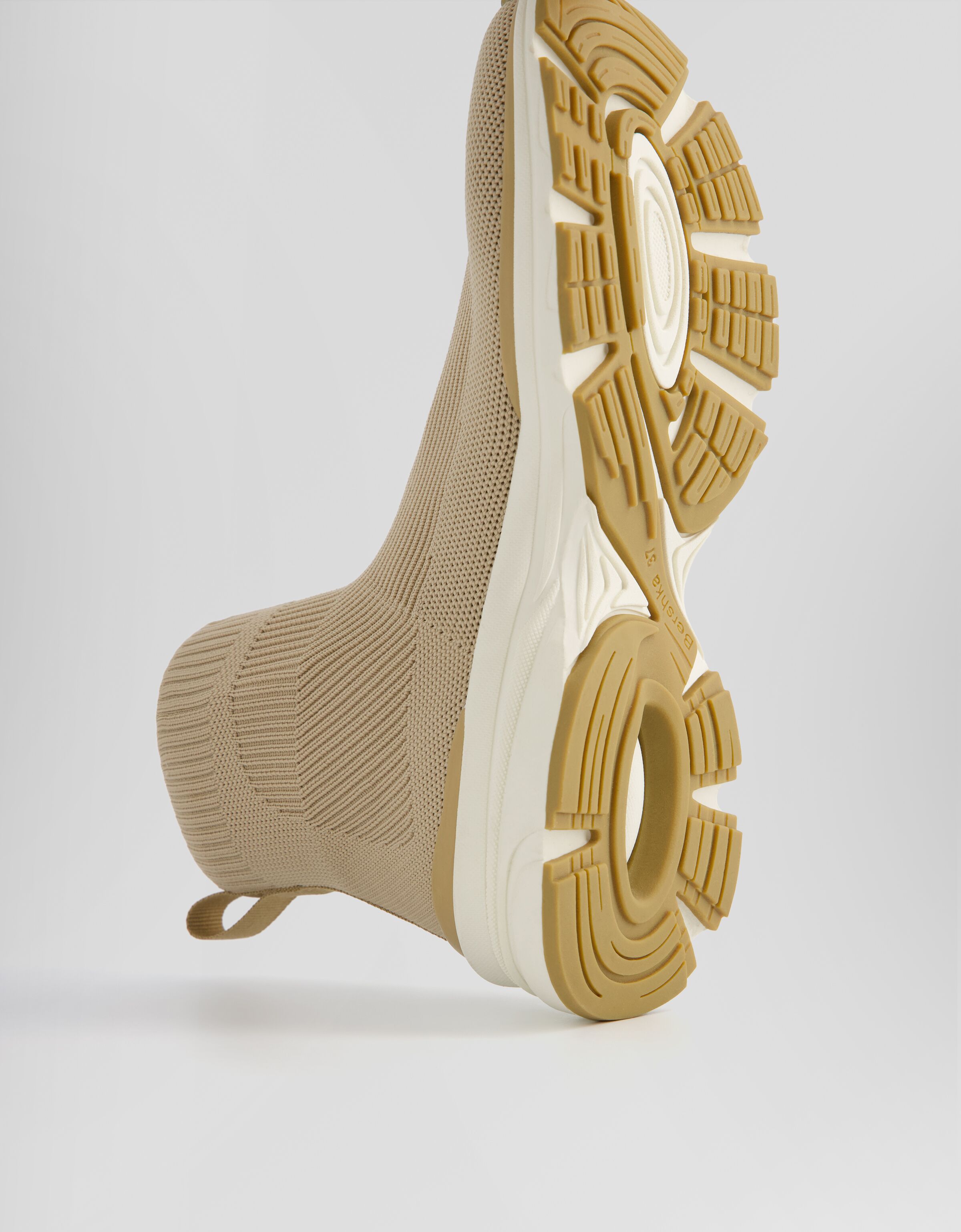 Zapatillas abotinadas tejido knit