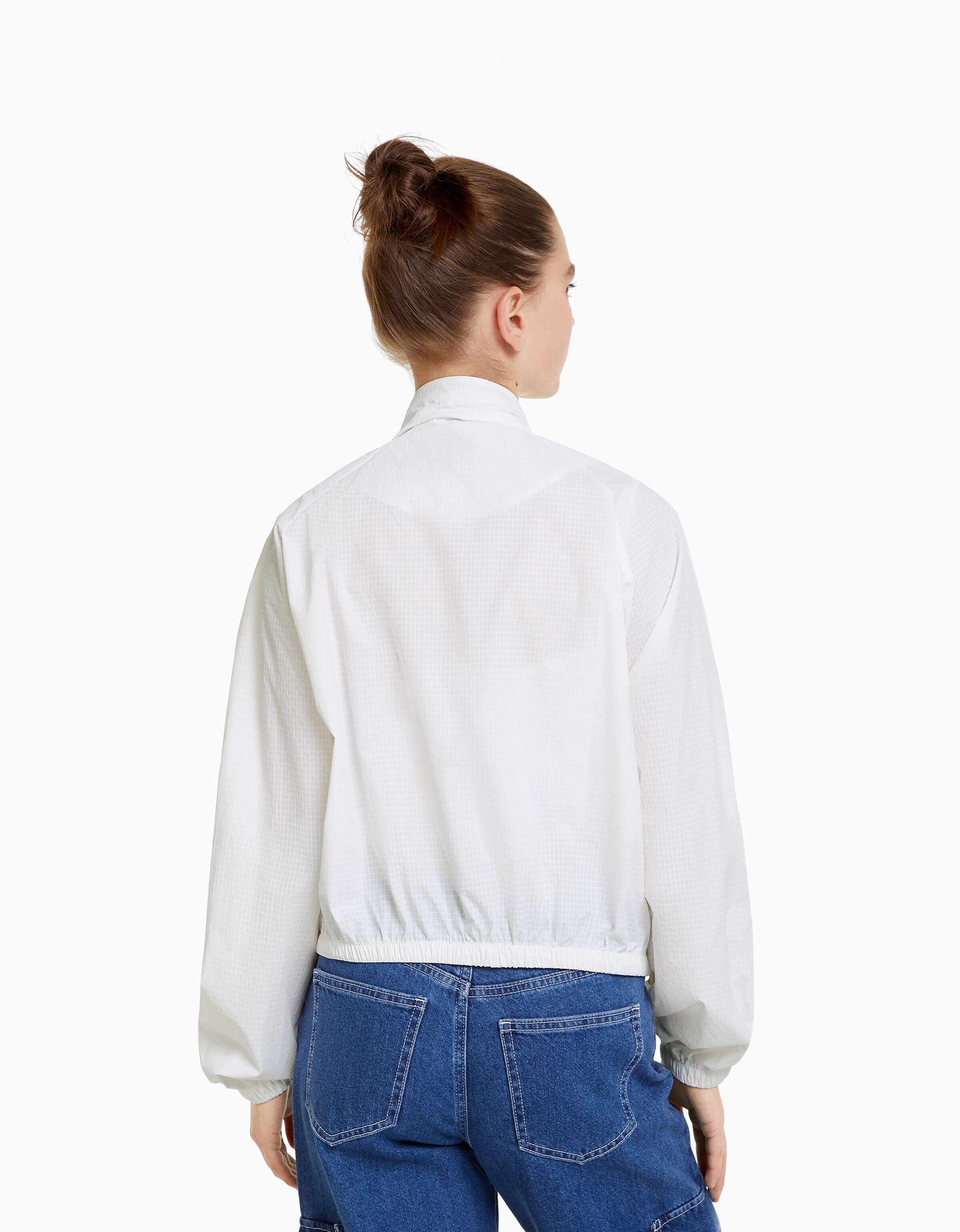 Cazadora cropped nylon estructura ripstop