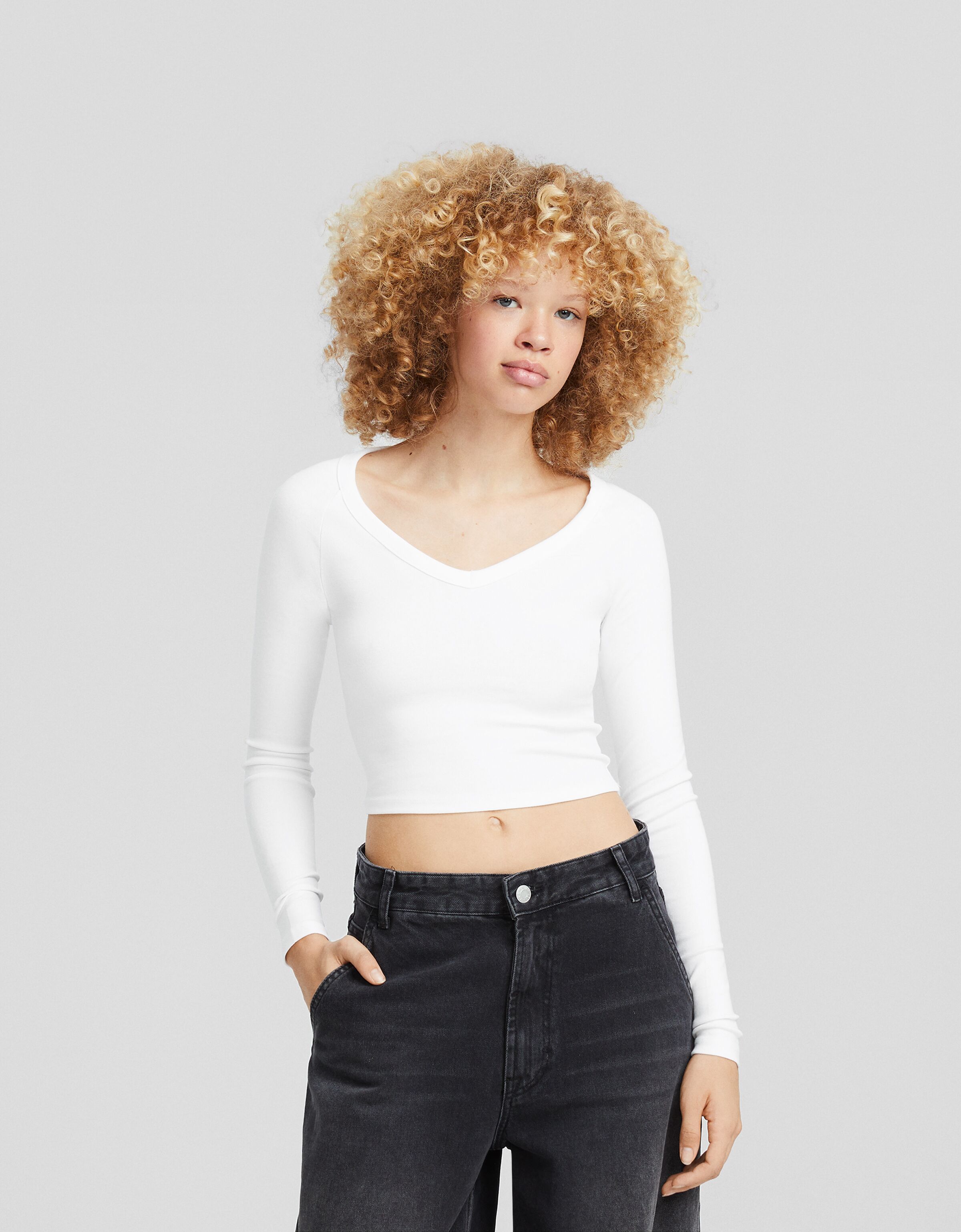 Camiseta manga larga cuello pico