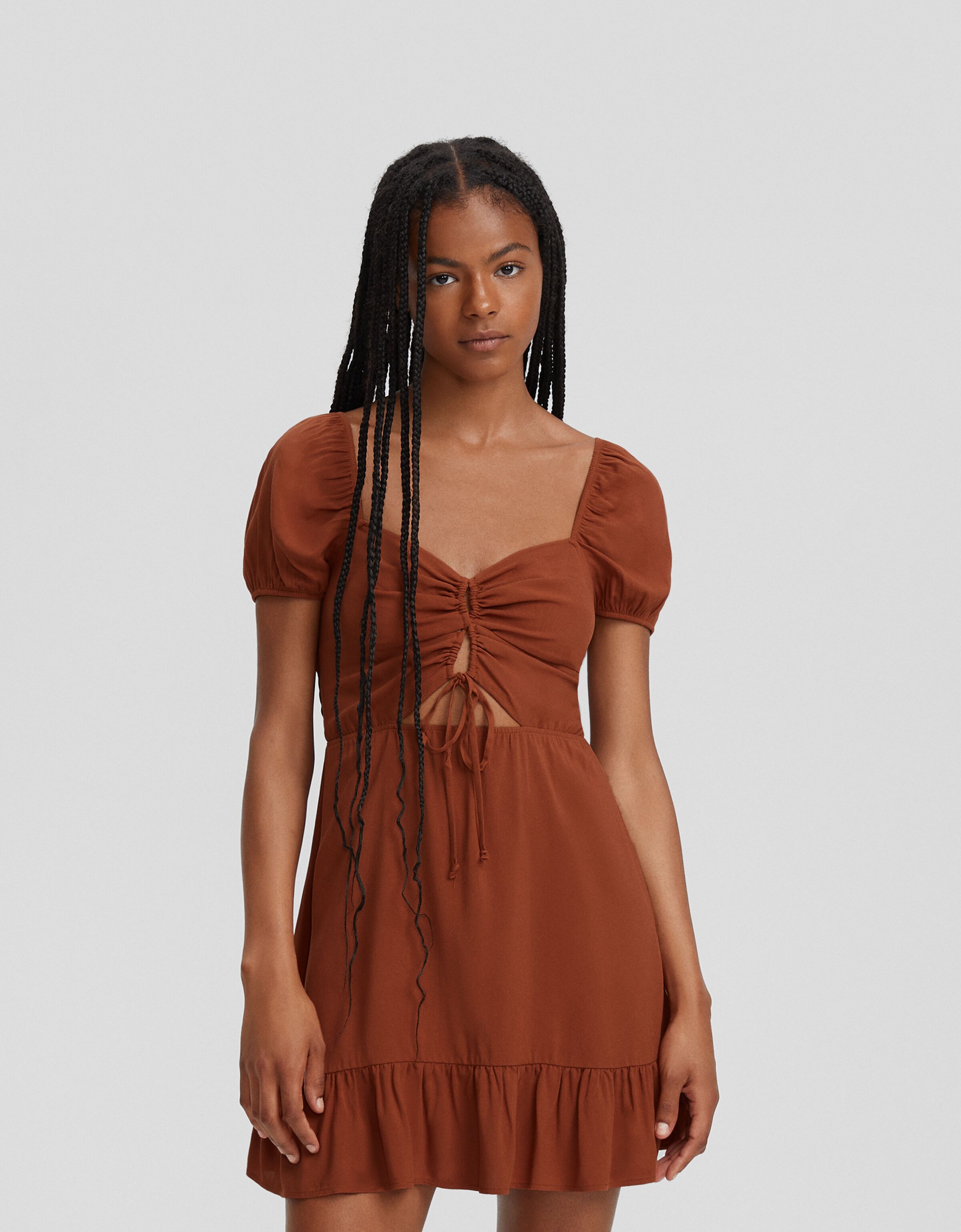 Vestido mini manga corta