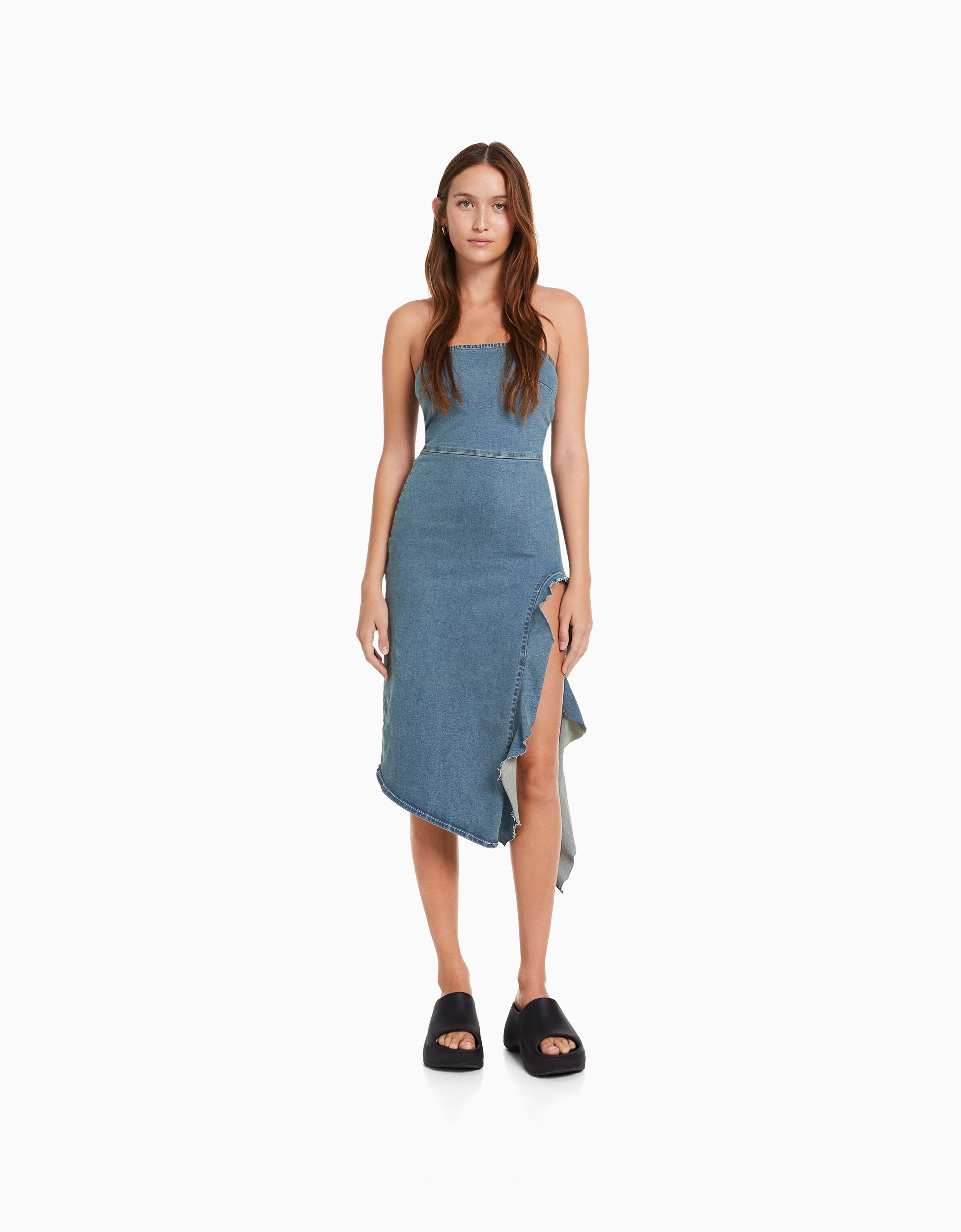 Vestido denim midi bandeau volantes
