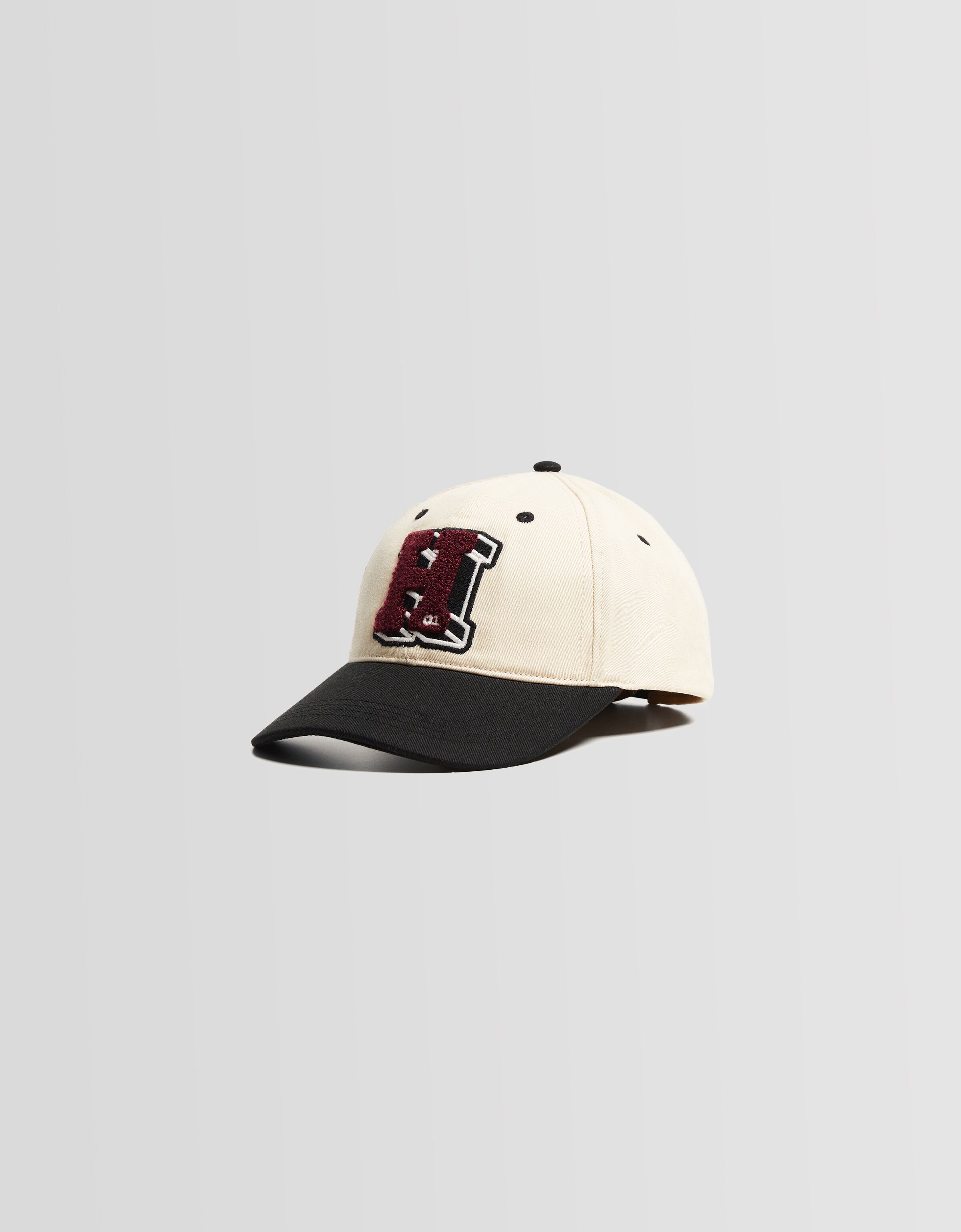 Gorra varsity parches