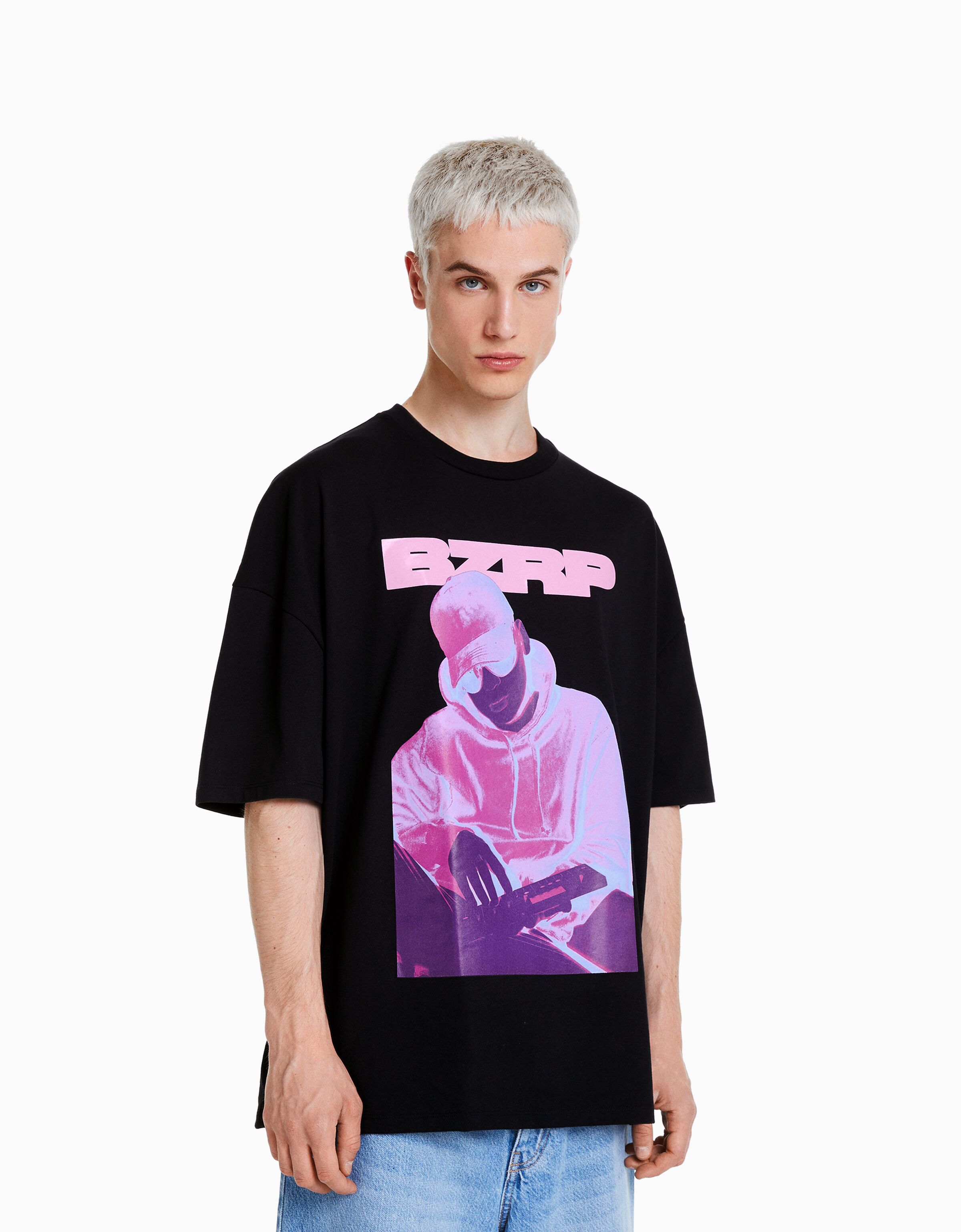 Camiseta BERSHKA ft. BIZARRAP manga corta oversize print