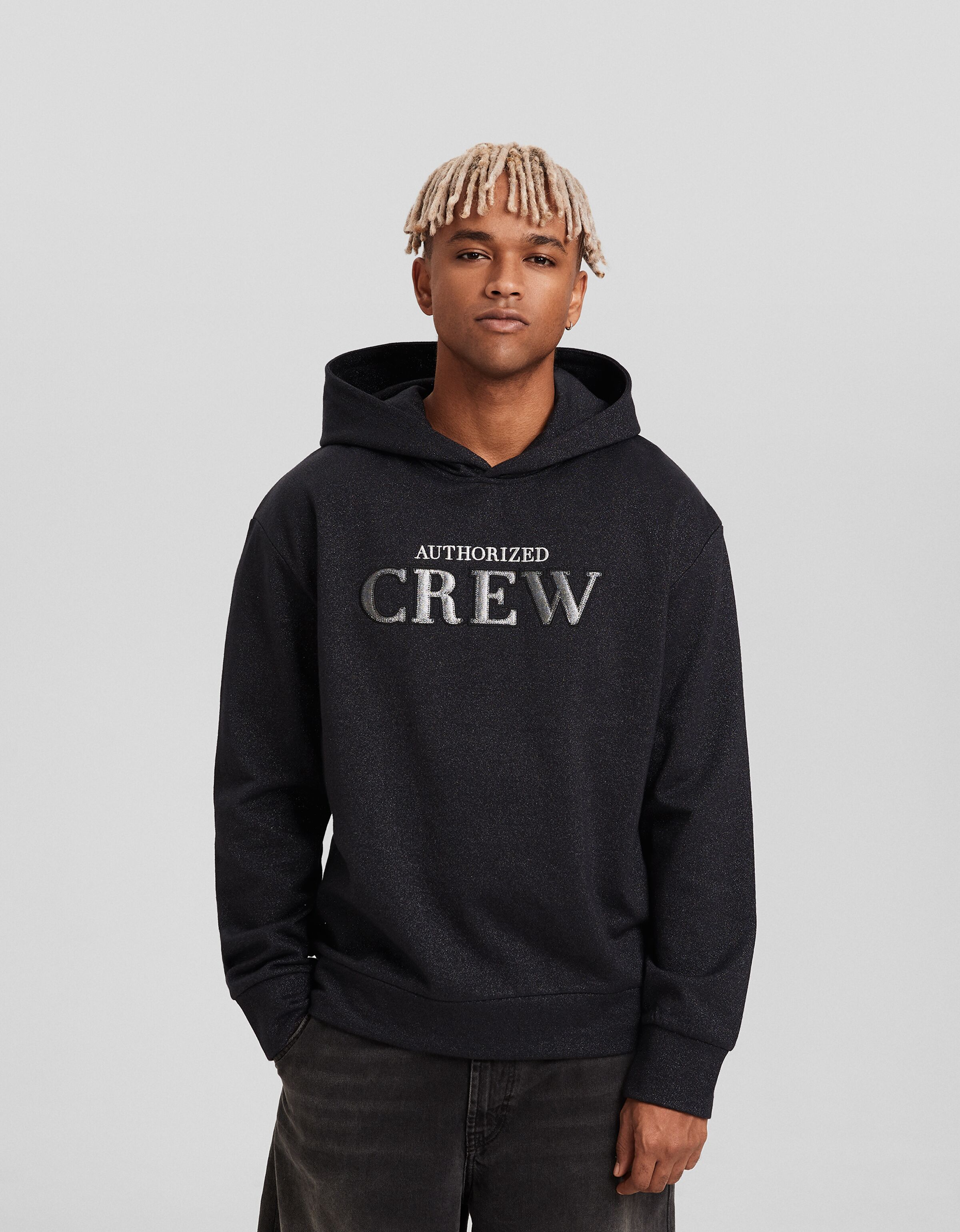 Sudadera capucha print bordado brillo