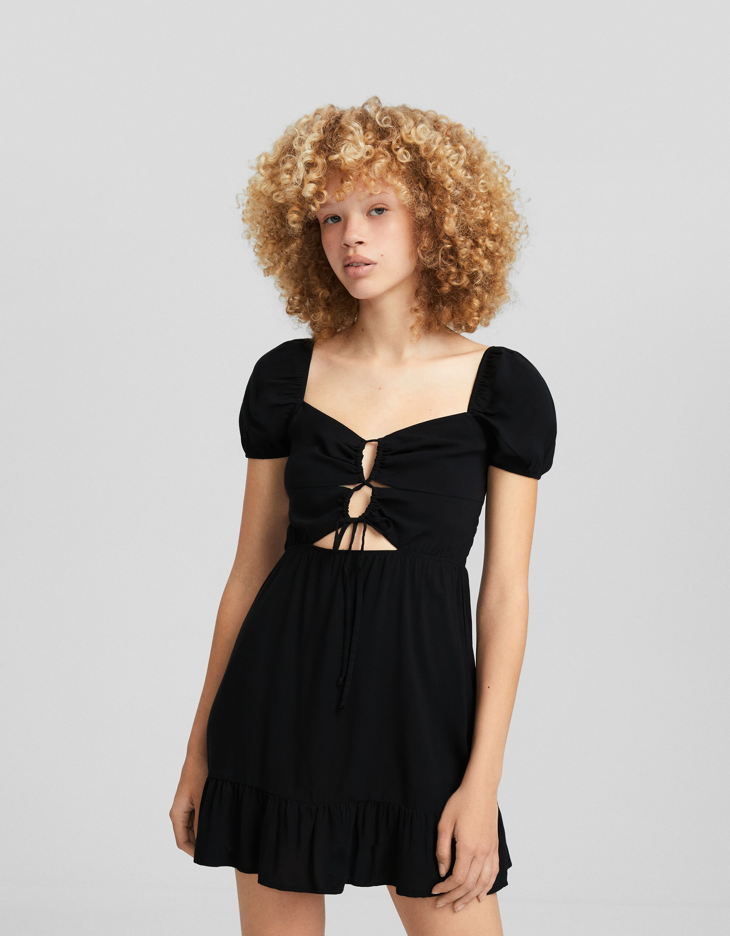 Vestido mini manga corta