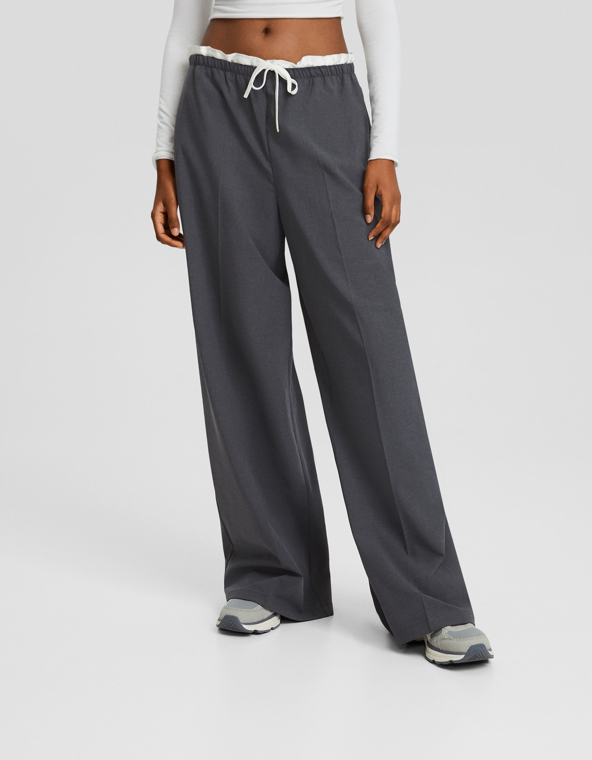 Pantalón tailoring detalle satinado